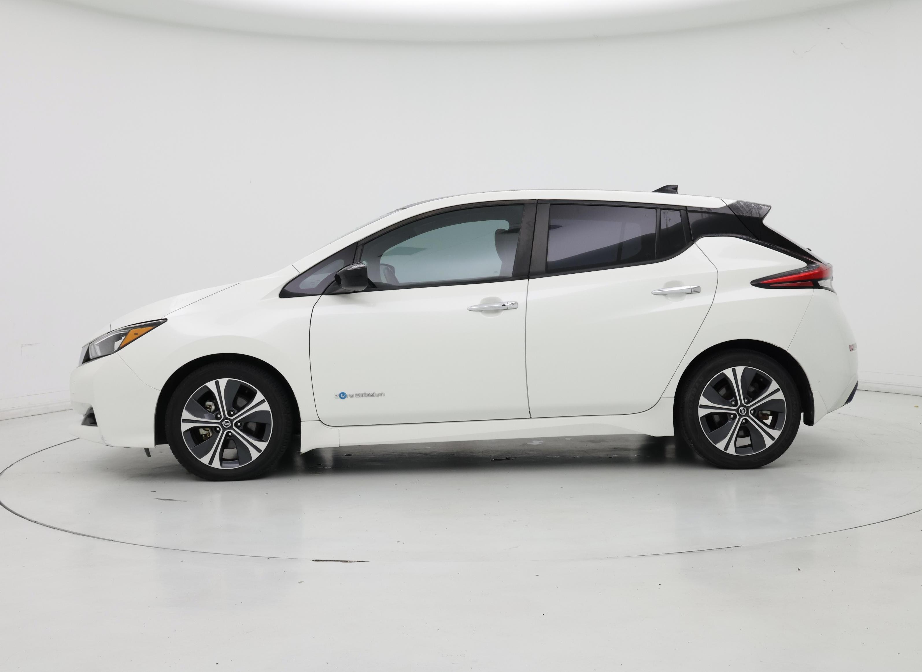 Thumbnail: 2018 Nissan Leaf - 3