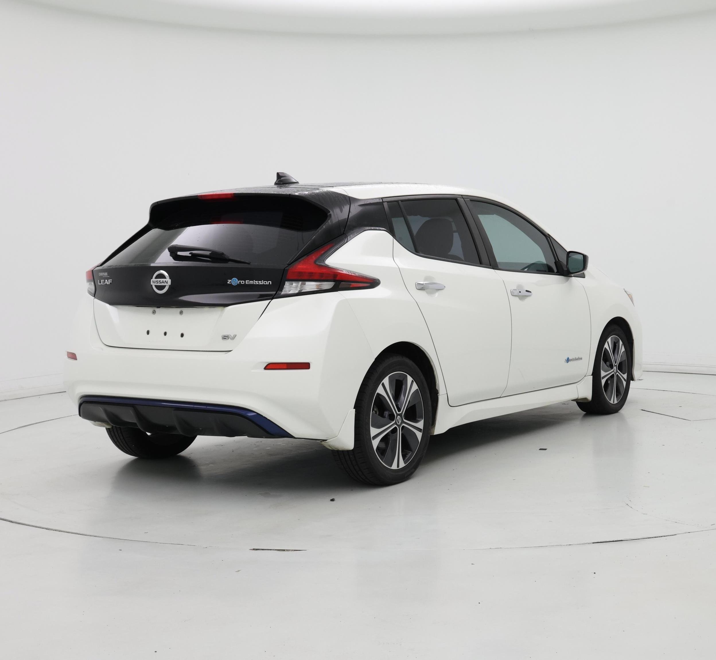 Thumbnail: 2018 Nissan Leaf - 8