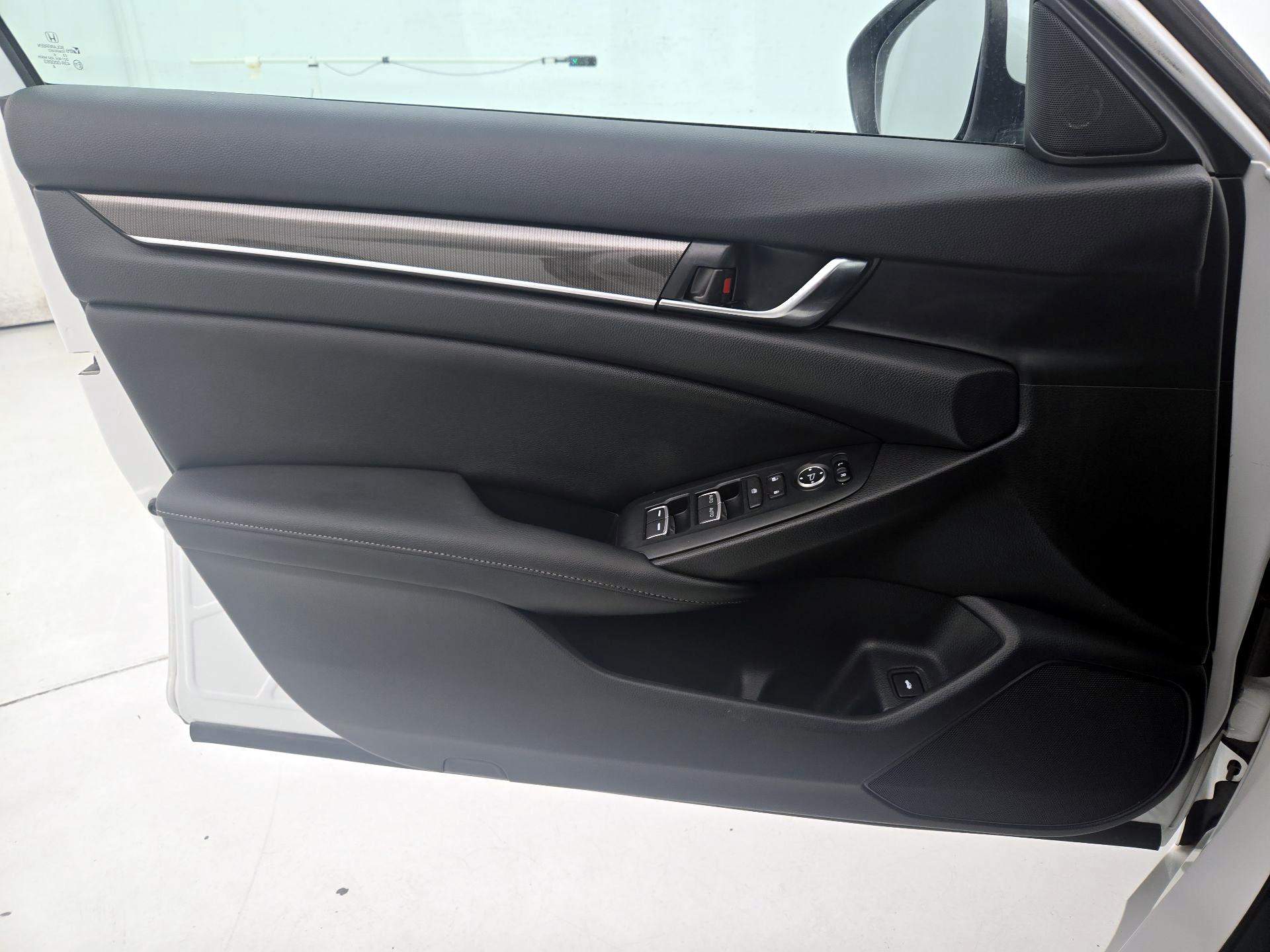 Thumbnail: 2019 Honda Accord - 12