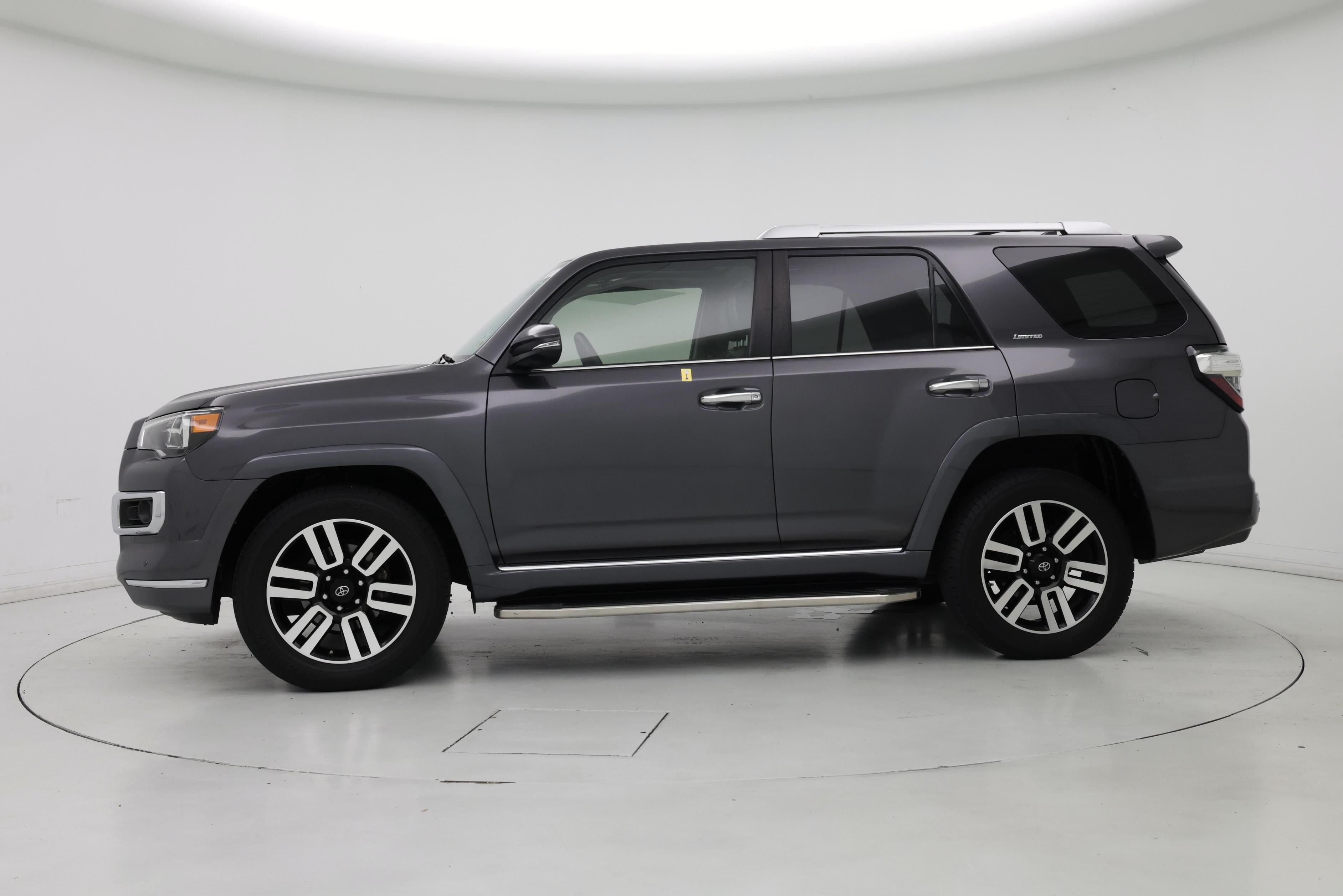 Thumbnail: 2018 Toyota 4Runner - 3