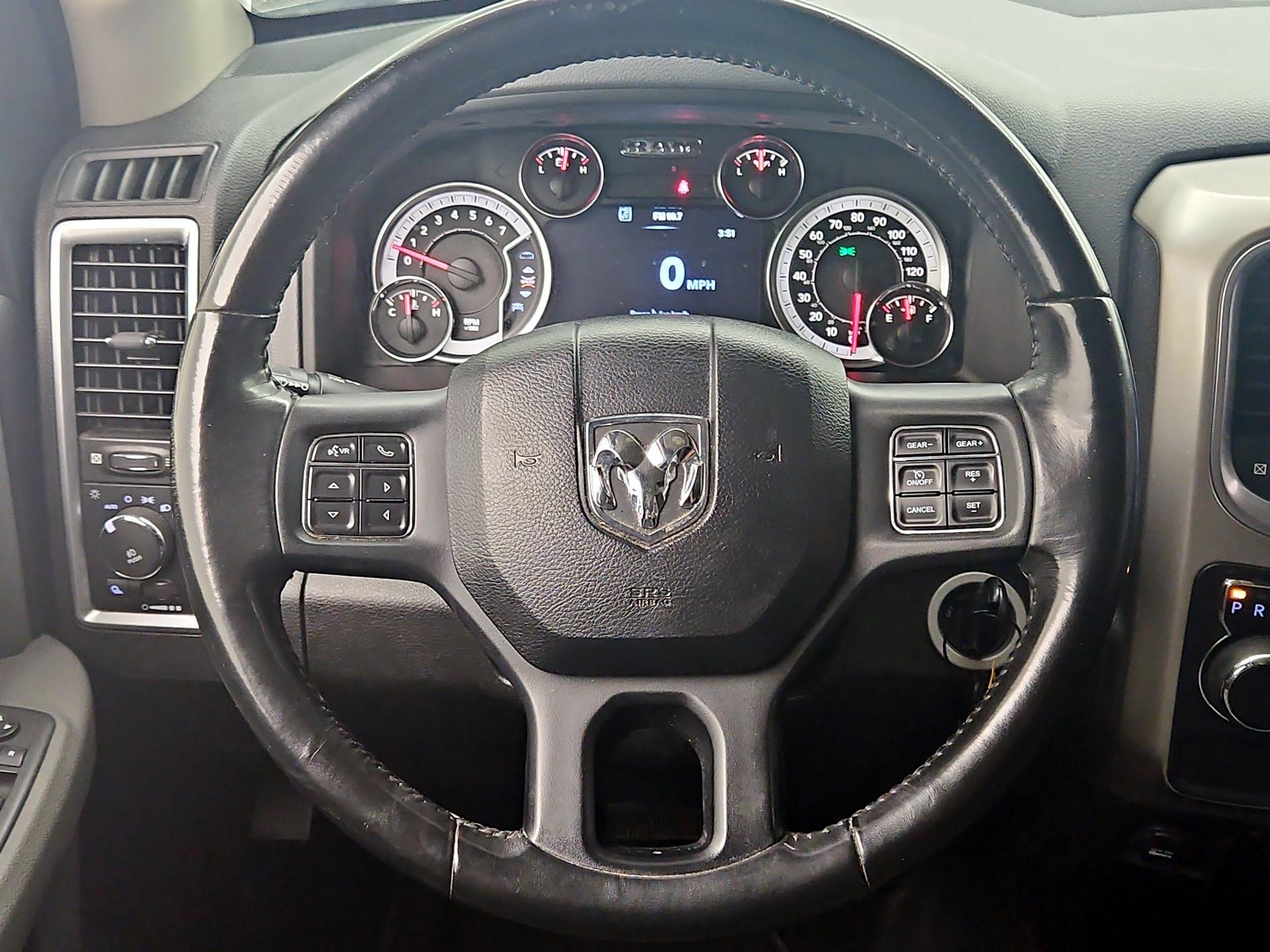 Thumbnail: 2019 RAM 1500 Classic - 10