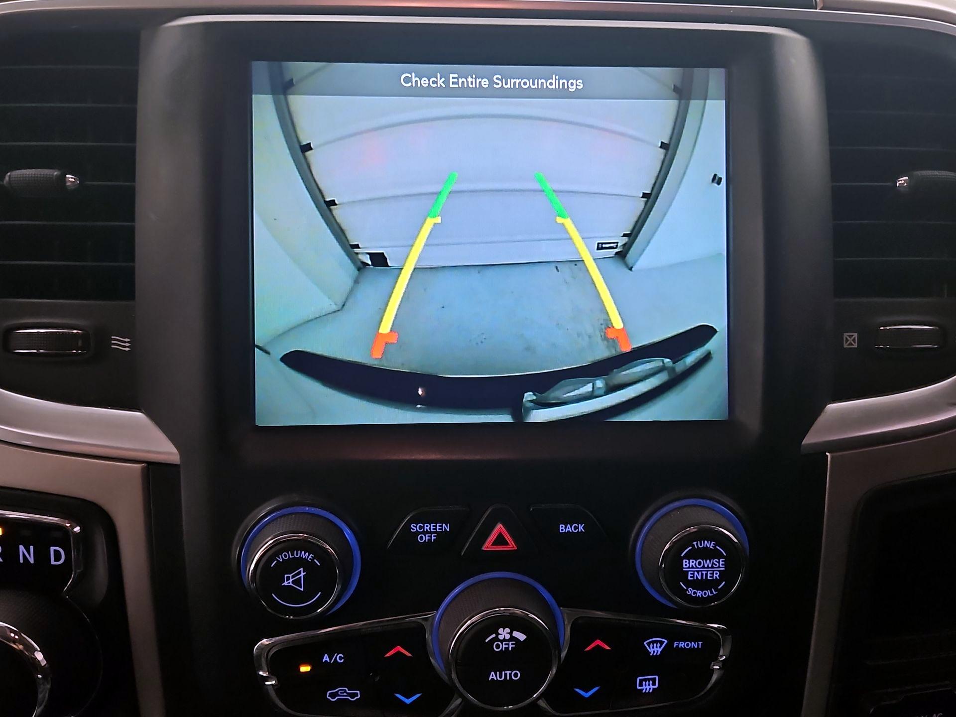 Thumbnail: 2019 RAM 1500 Classic - 14