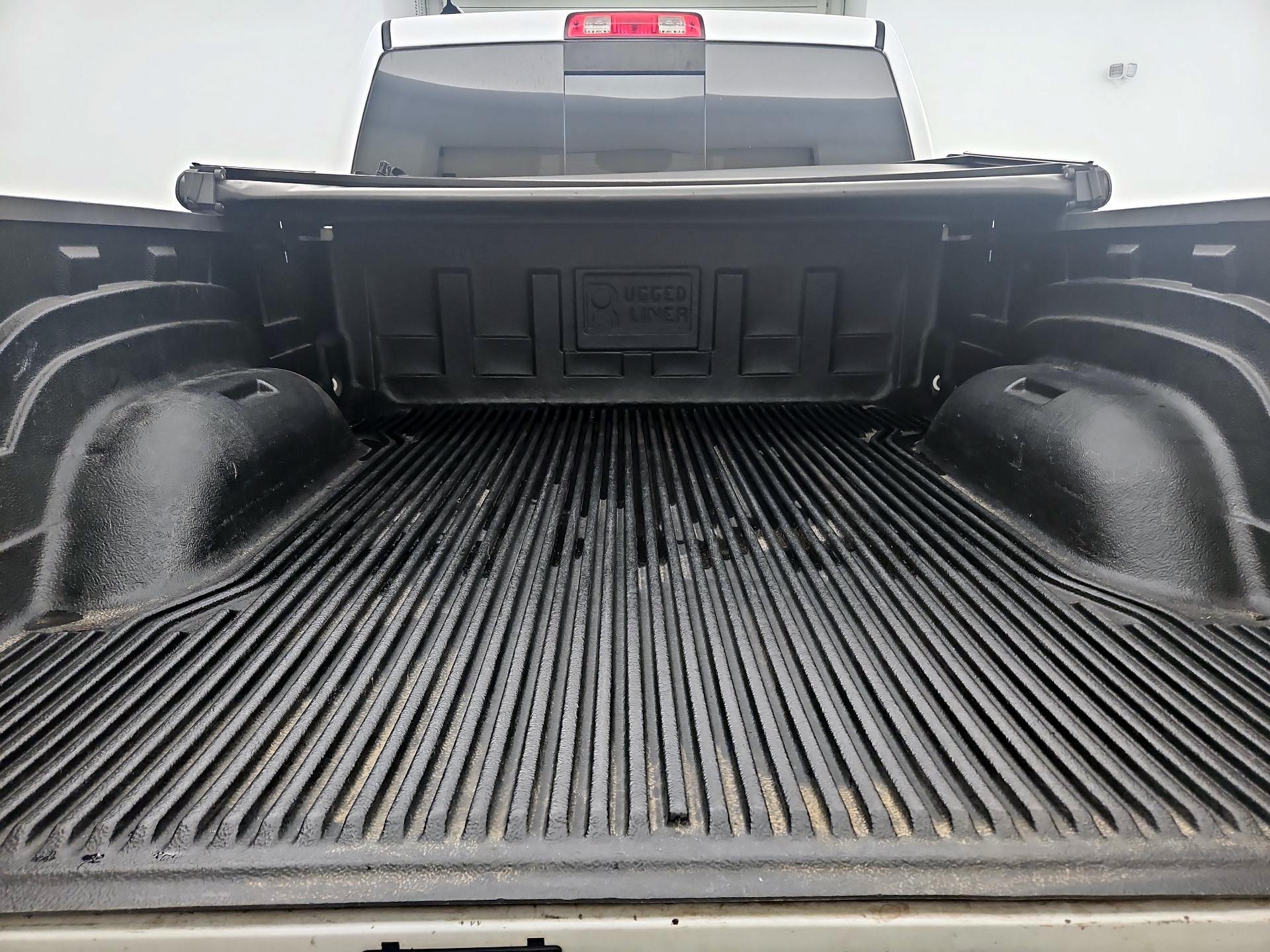 Thumbnail: 2019 RAM 1500 Classic - 20