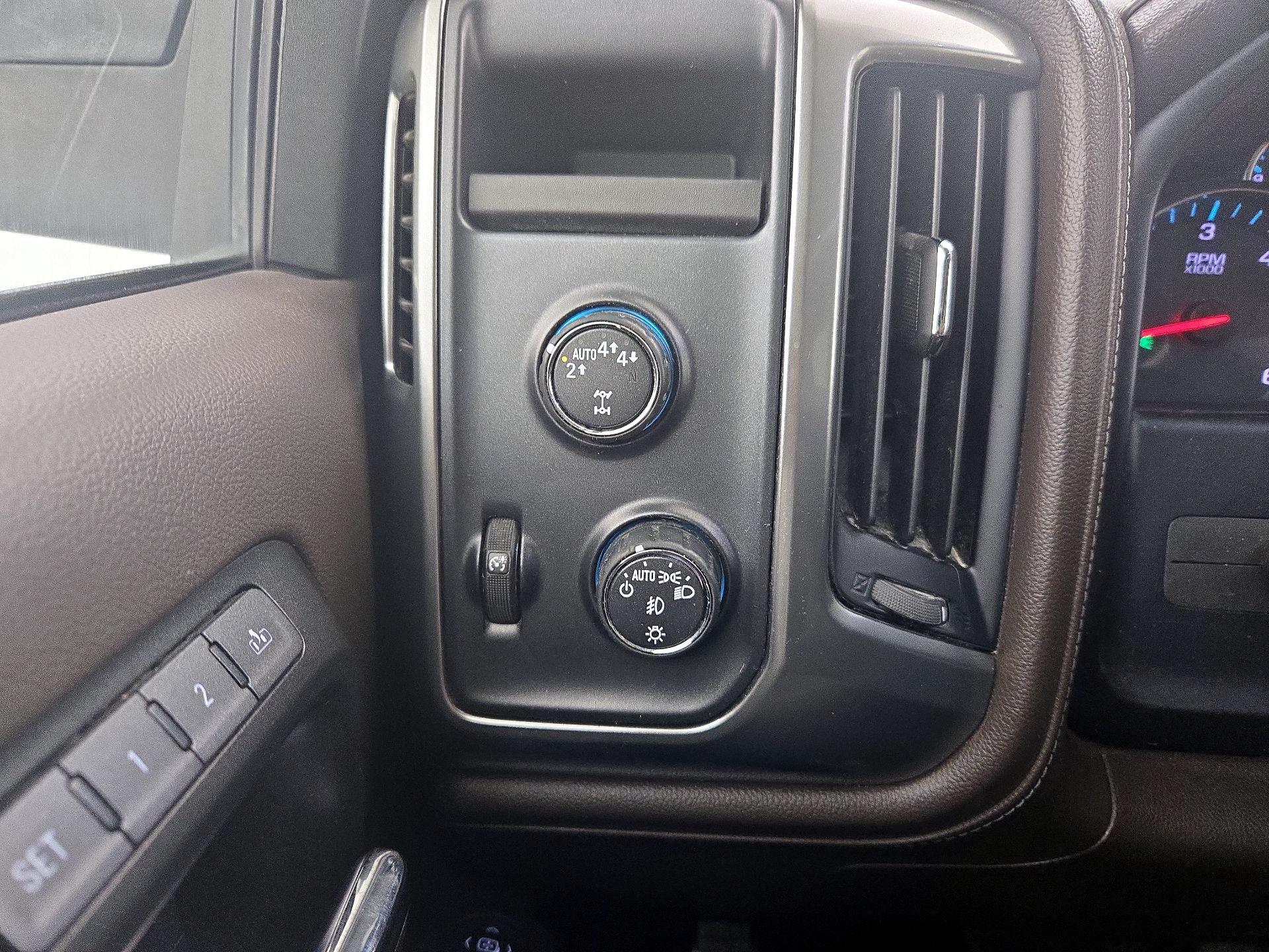 Thumbnail: 2017 Chevrolet Silverado 1500 - 13