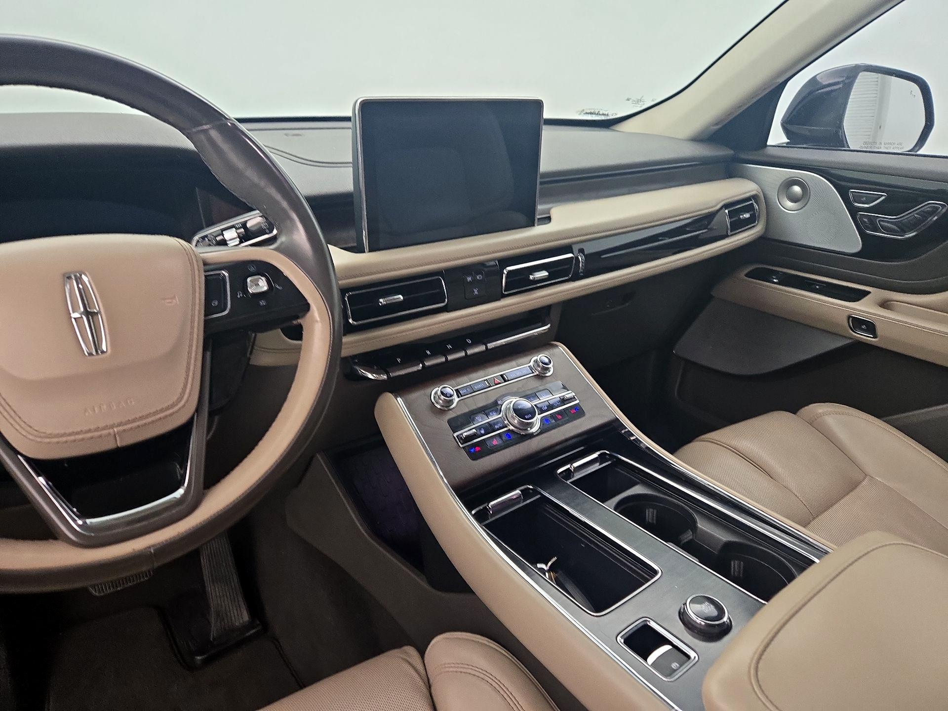 Thumbnail: 2020 Lincoln Aviator - 9