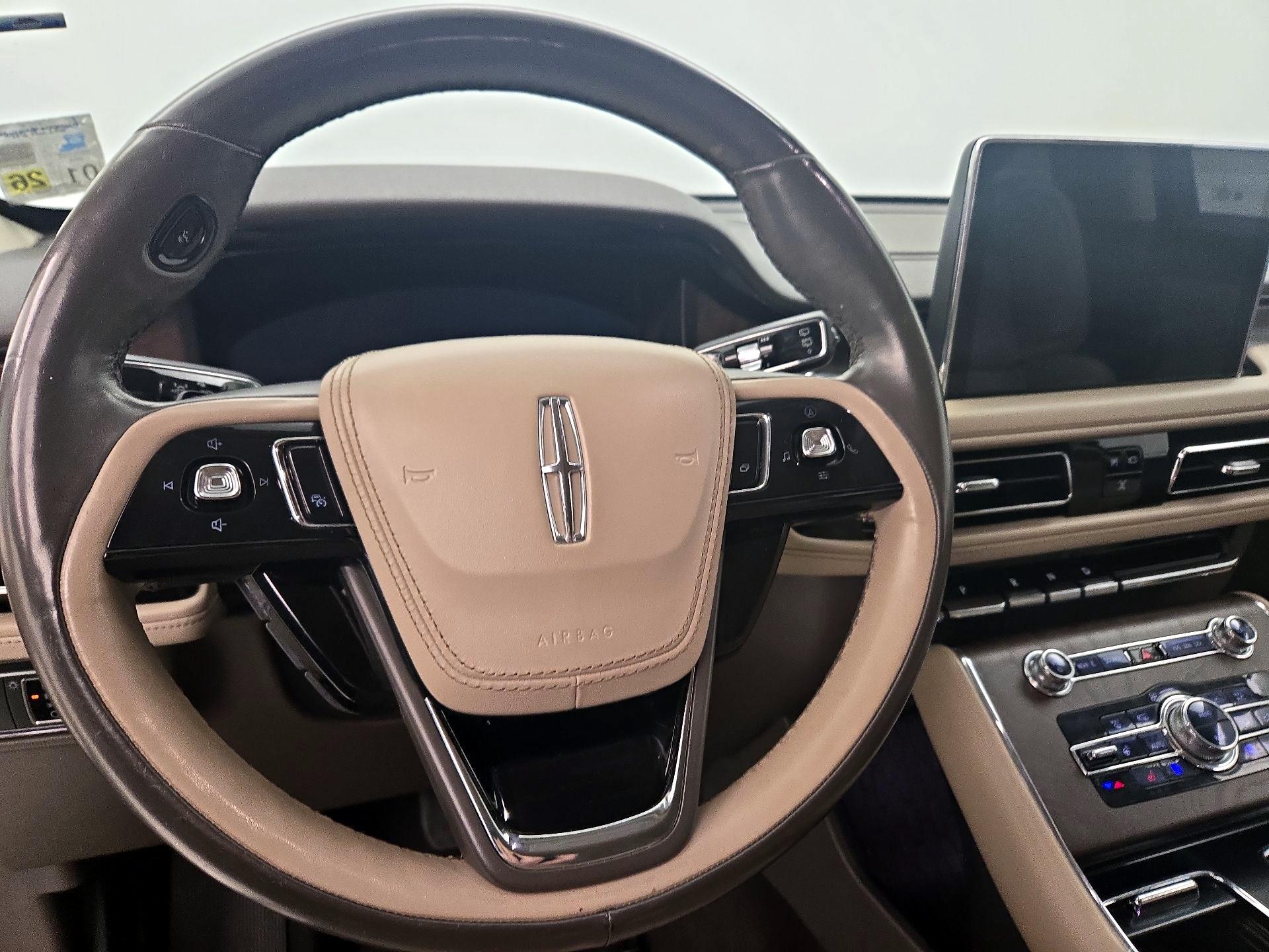 Thumbnail: 2020 Lincoln Aviator - 10