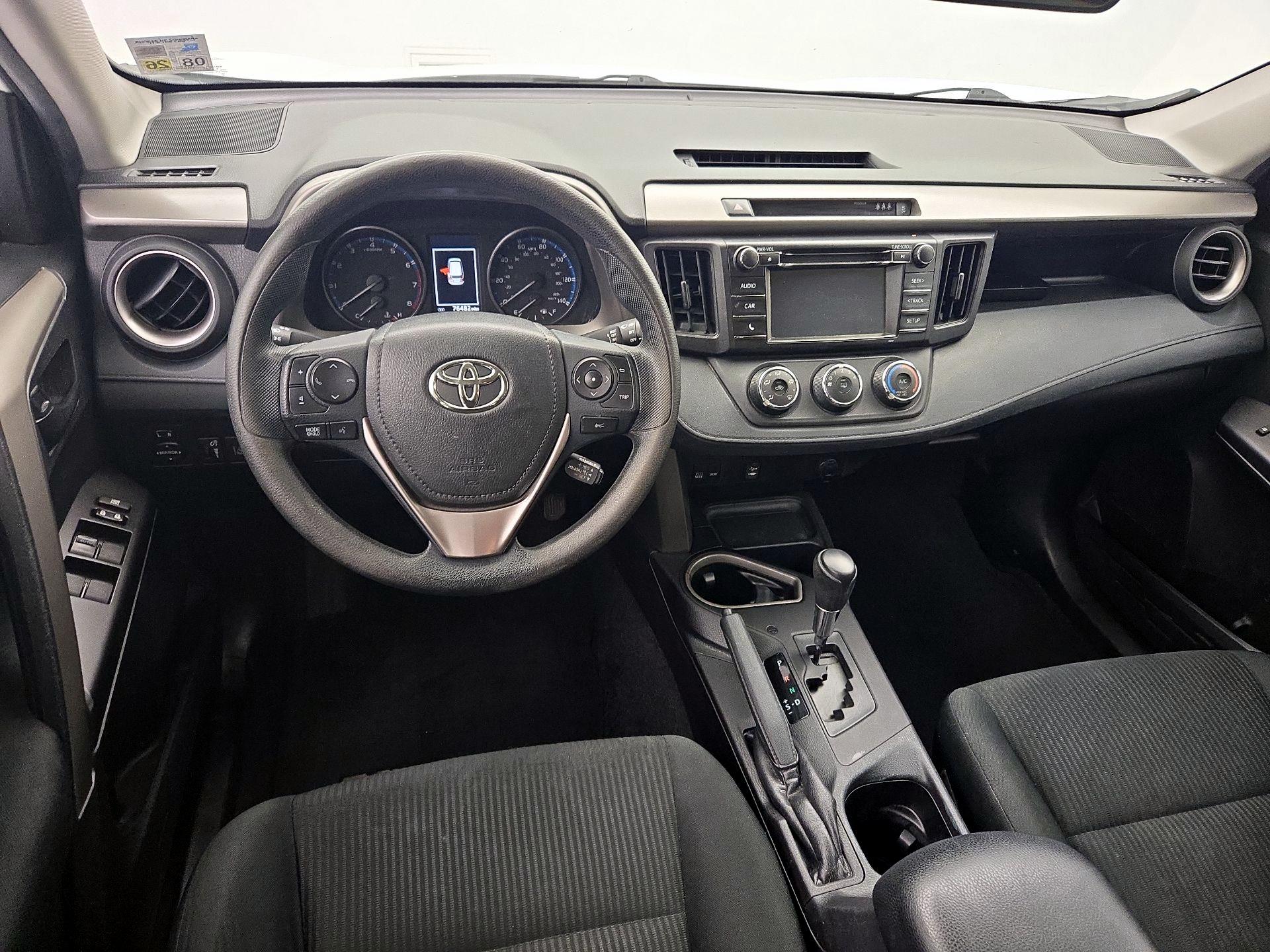 Thumbnail: 2018 Toyota RAV4 - 9