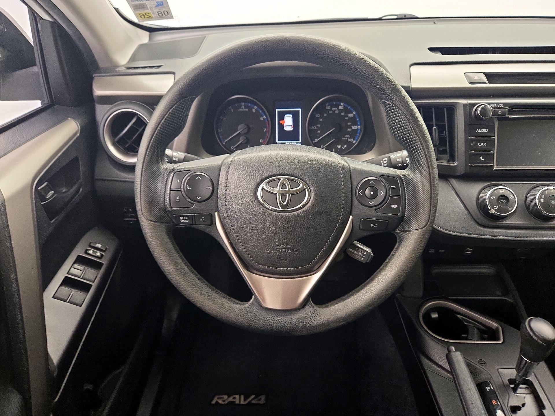 Thumbnail: 2018 Toyota RAV4 - 10