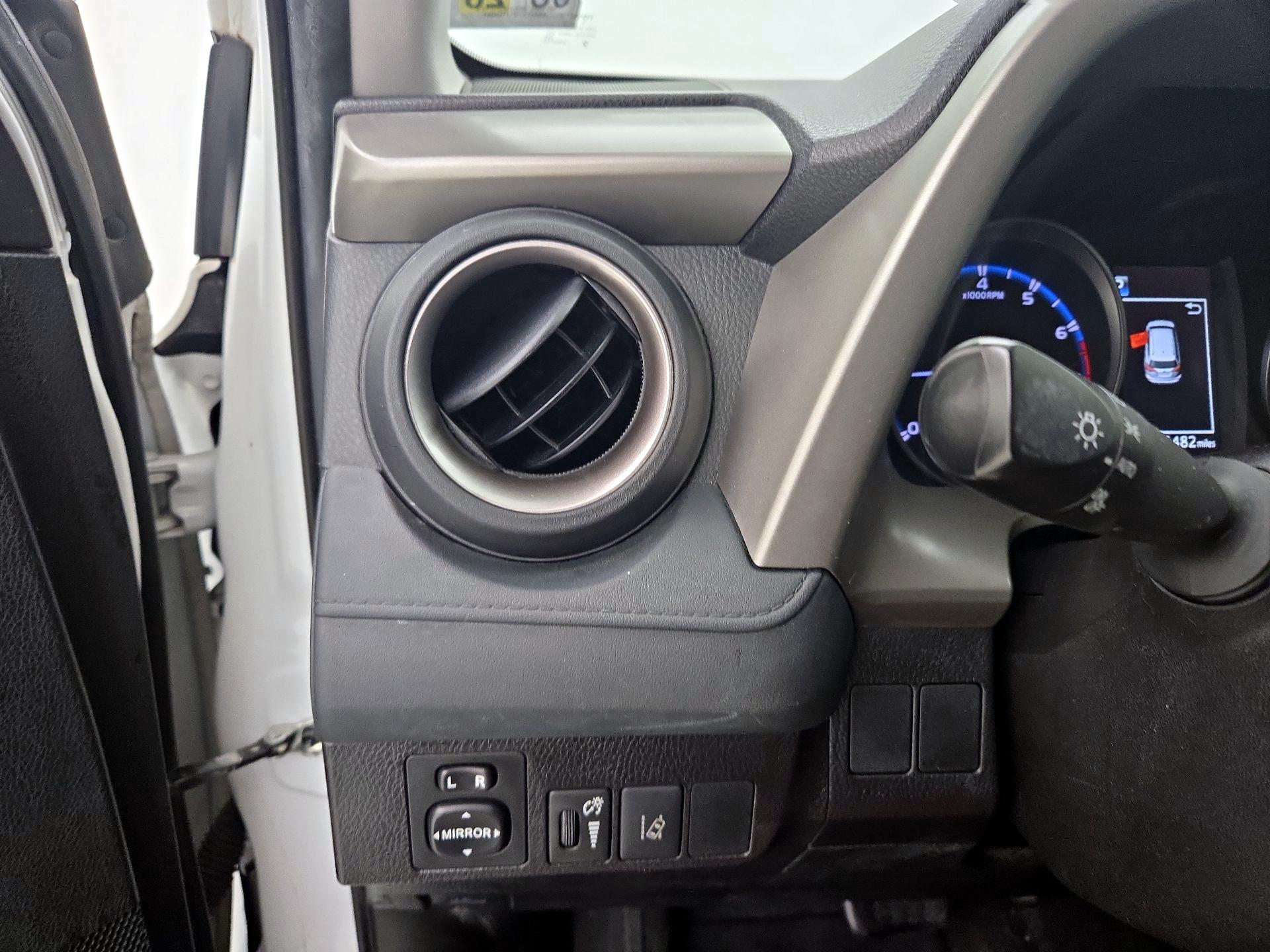 Thumbnail: 2018 Toyota RAV4 - 13
