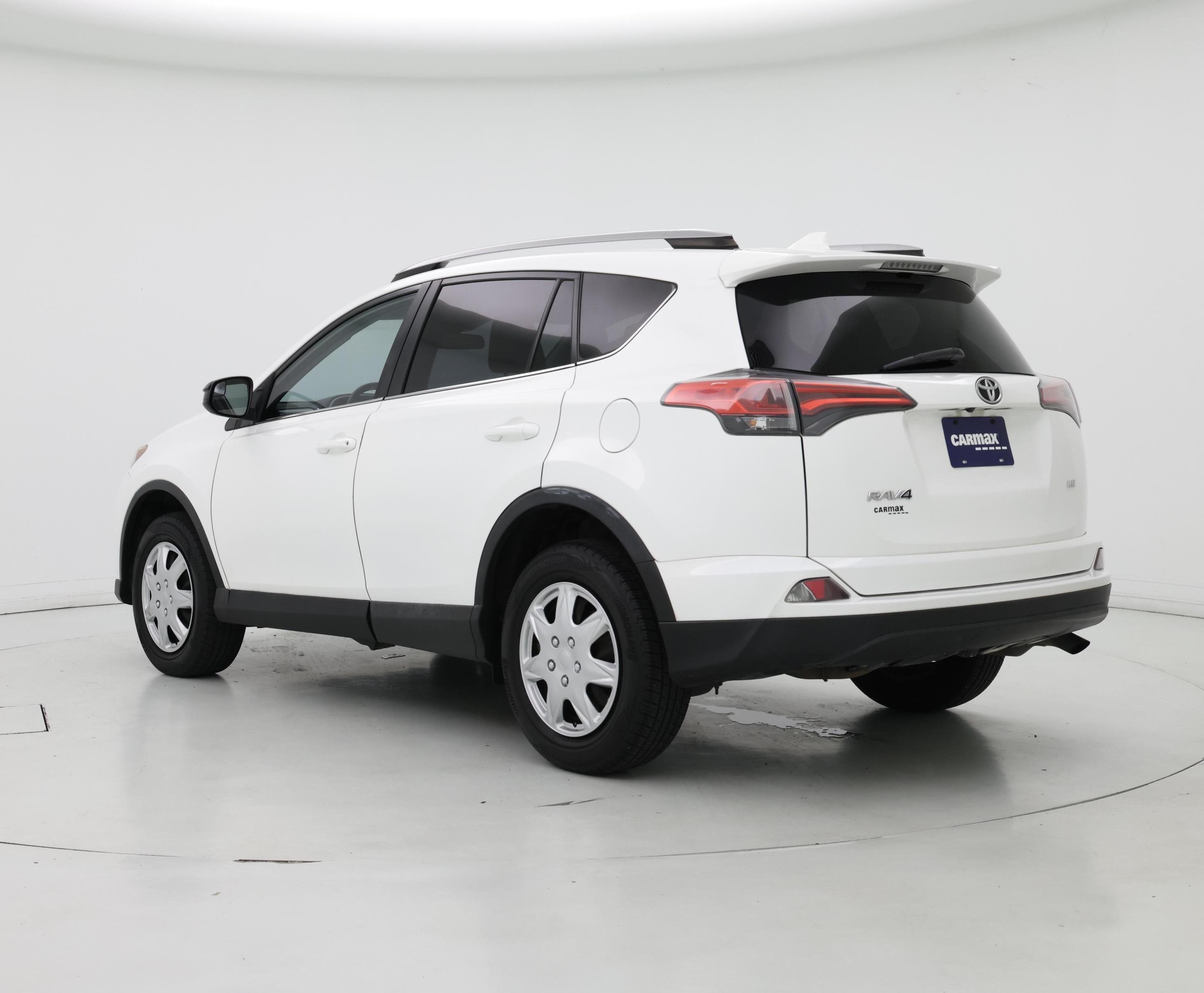 Thumbnail: 2018 Toyota RAV4 - 2