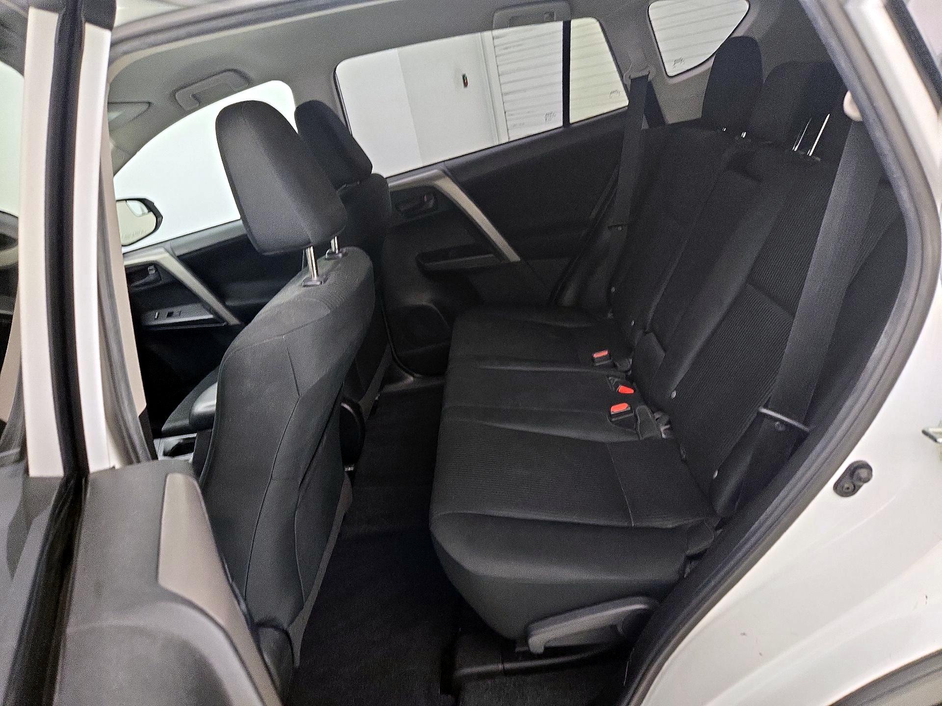 Thumbnail: 2018 Toyota RAV4 - 19