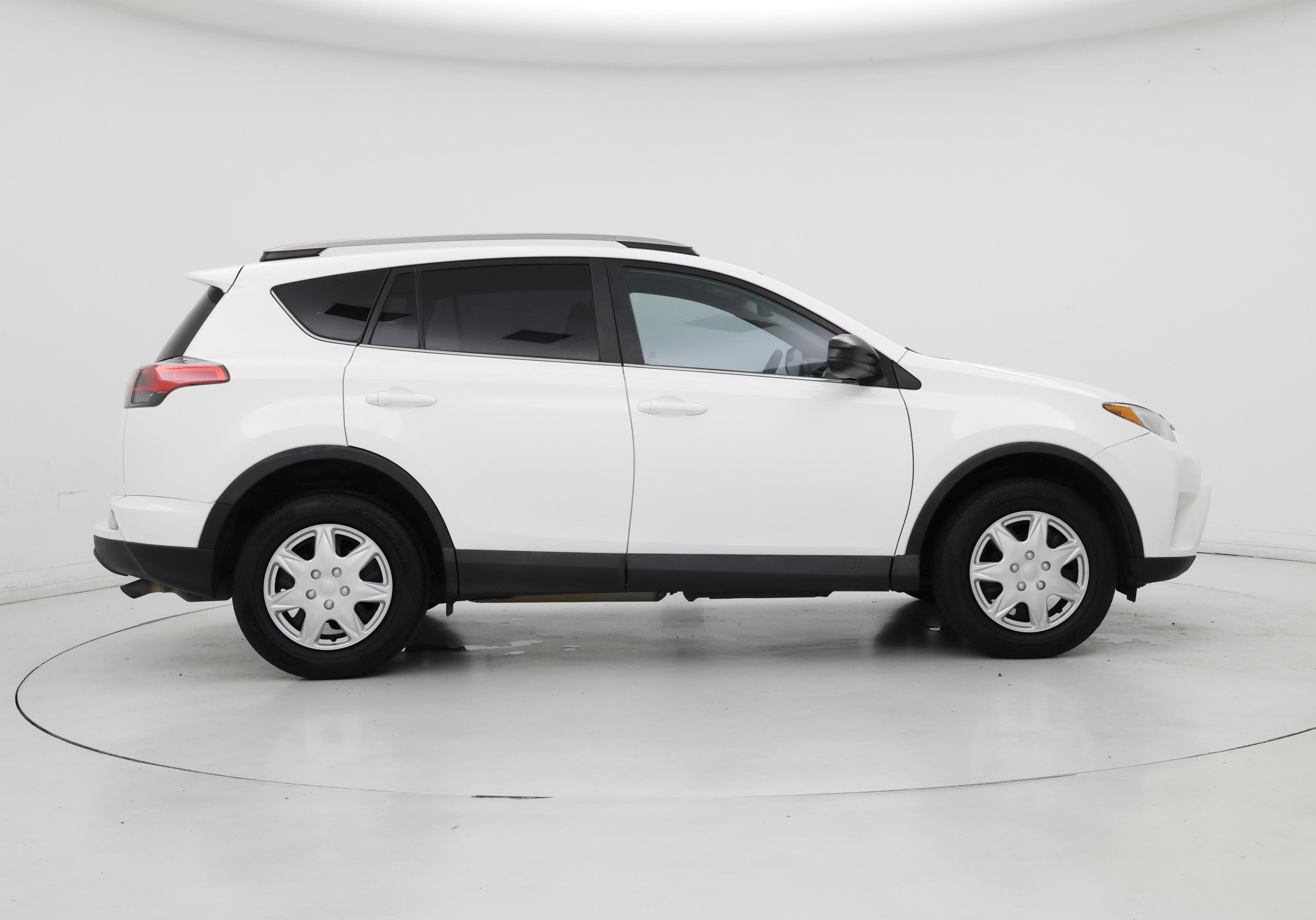 Thumbnail: 2018 Toyota RAV4 - 7