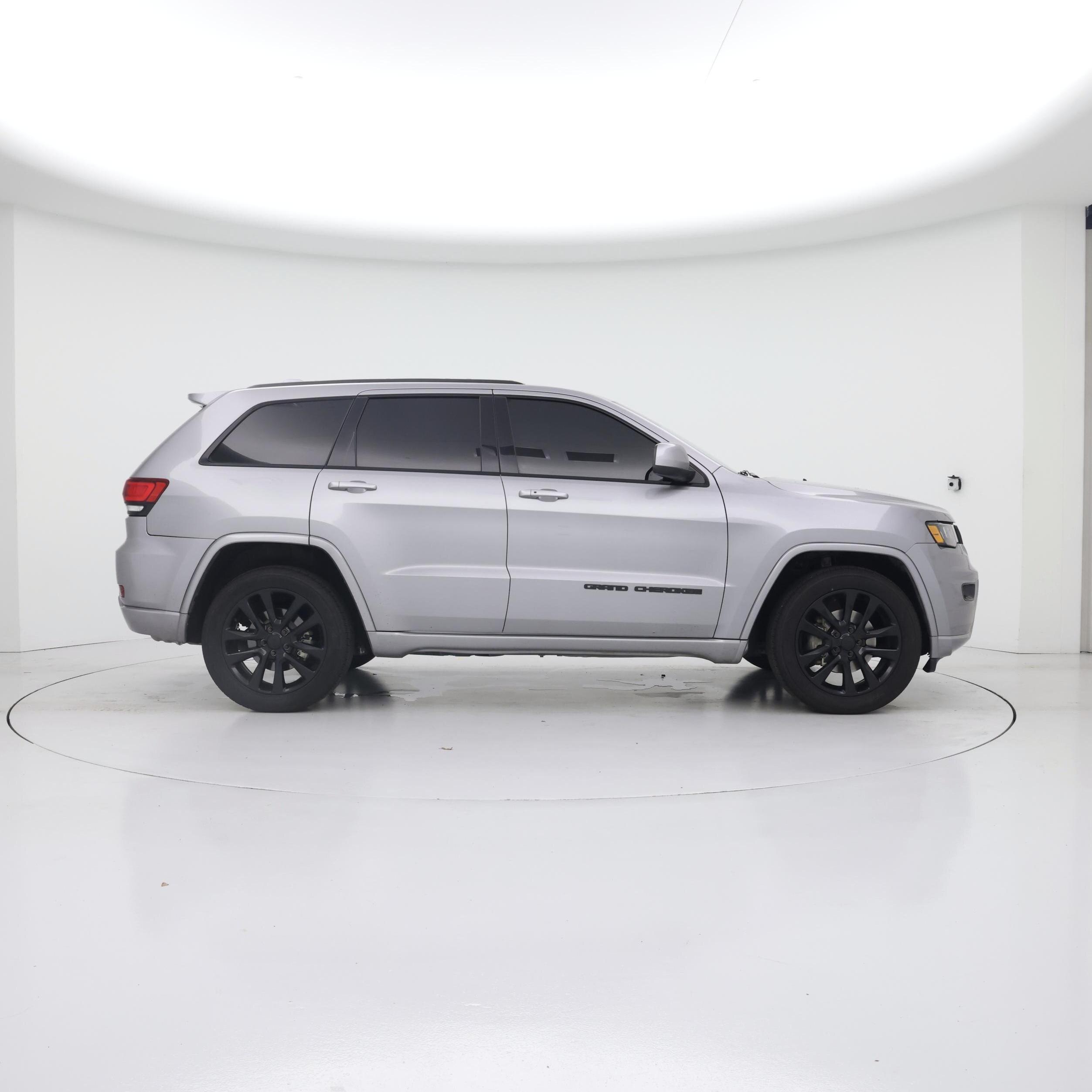 Thumbnail: 2019 Jeep Grand Cherokee - 7