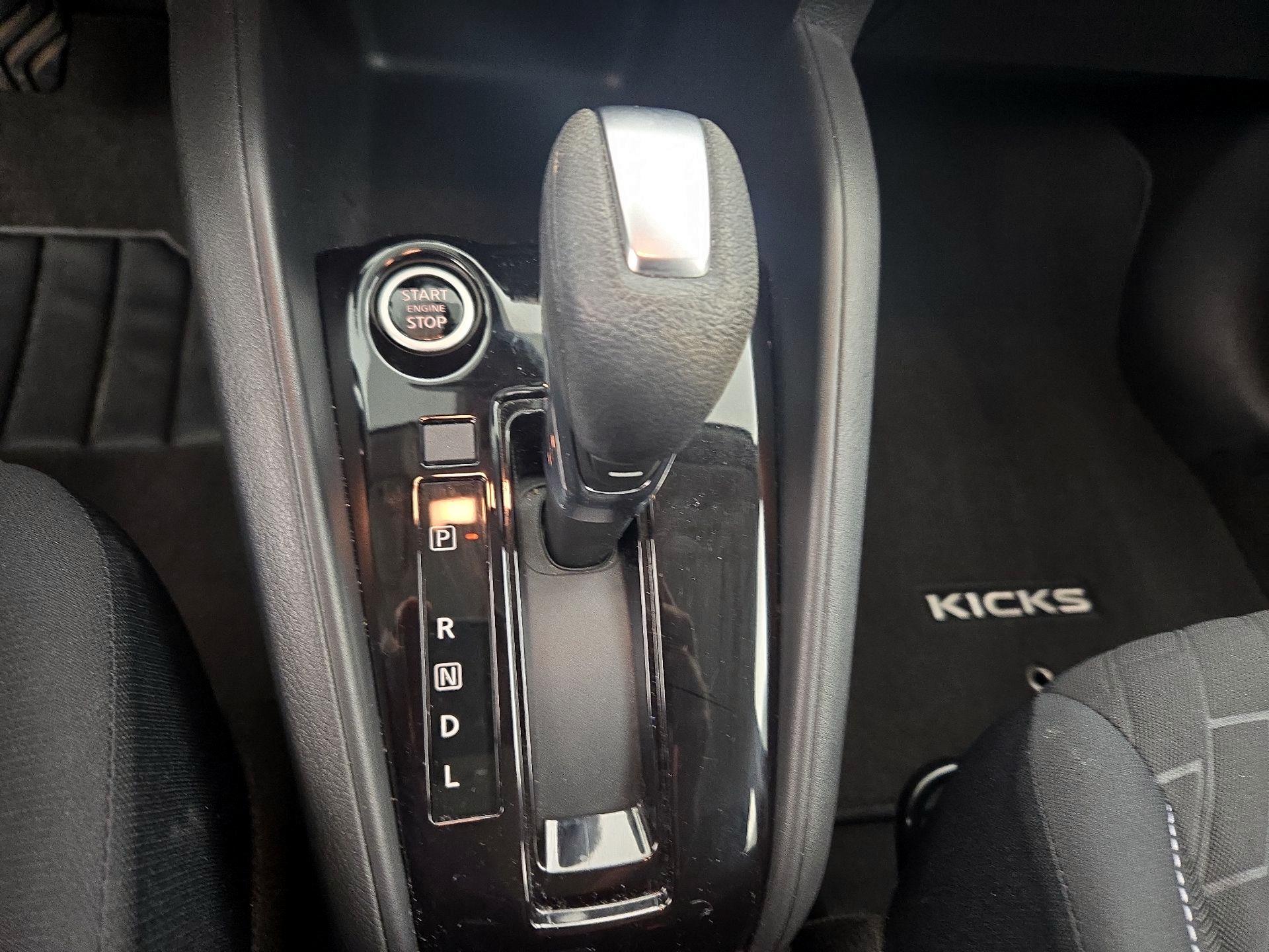 Thumbnail: 2022 Nissan Kicks - 17