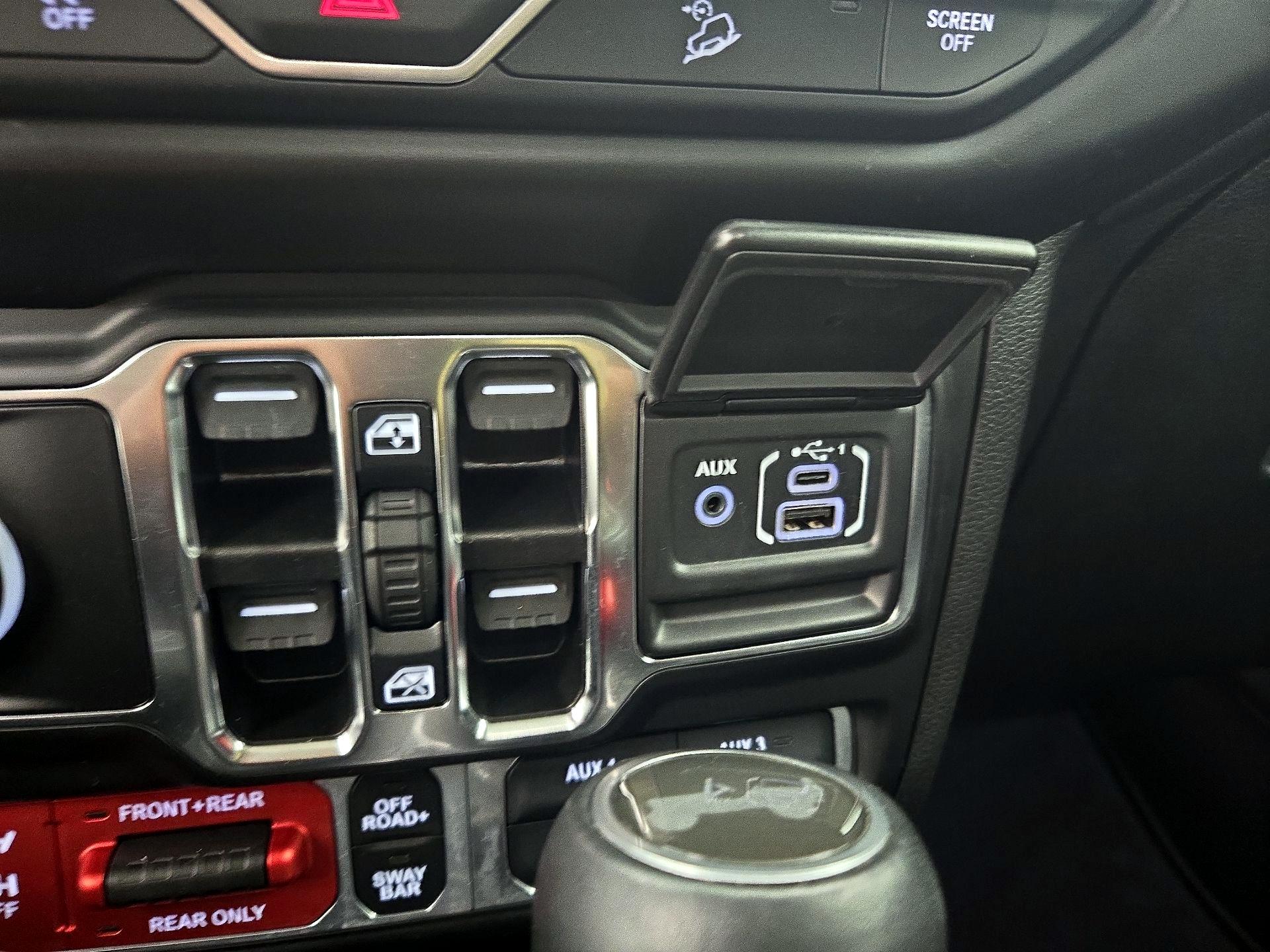 Thumbnail: 2021 Jeep Wrangler - 19