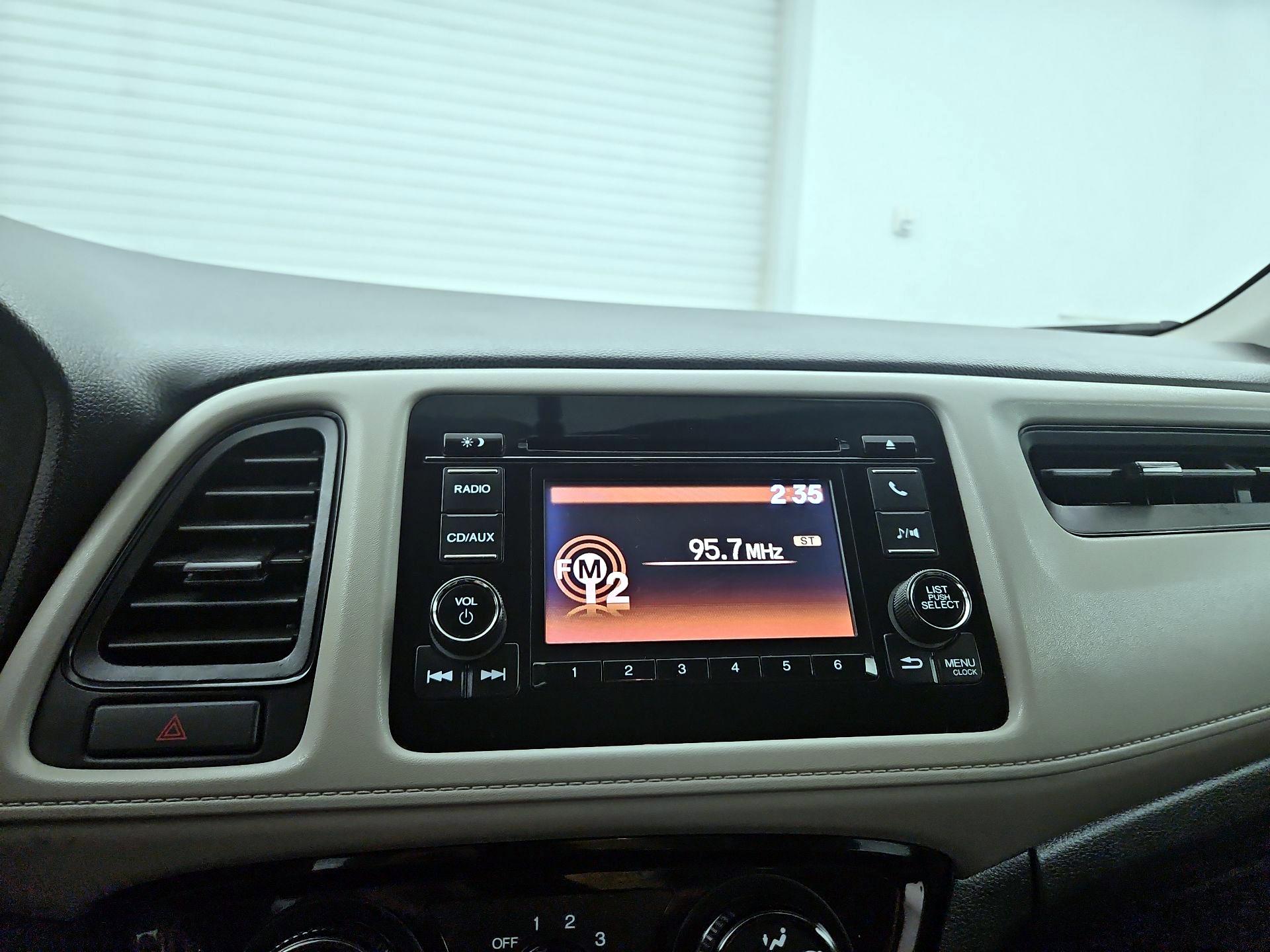 Thumbnail: 2016 Honda HR-V - 15