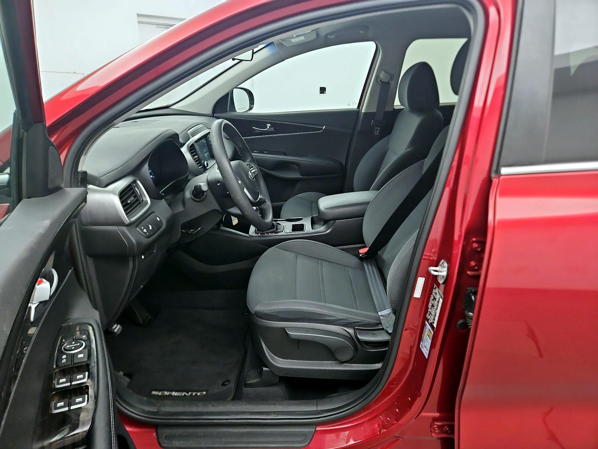 Thumbnail: 2019 Kia Sorento - 11