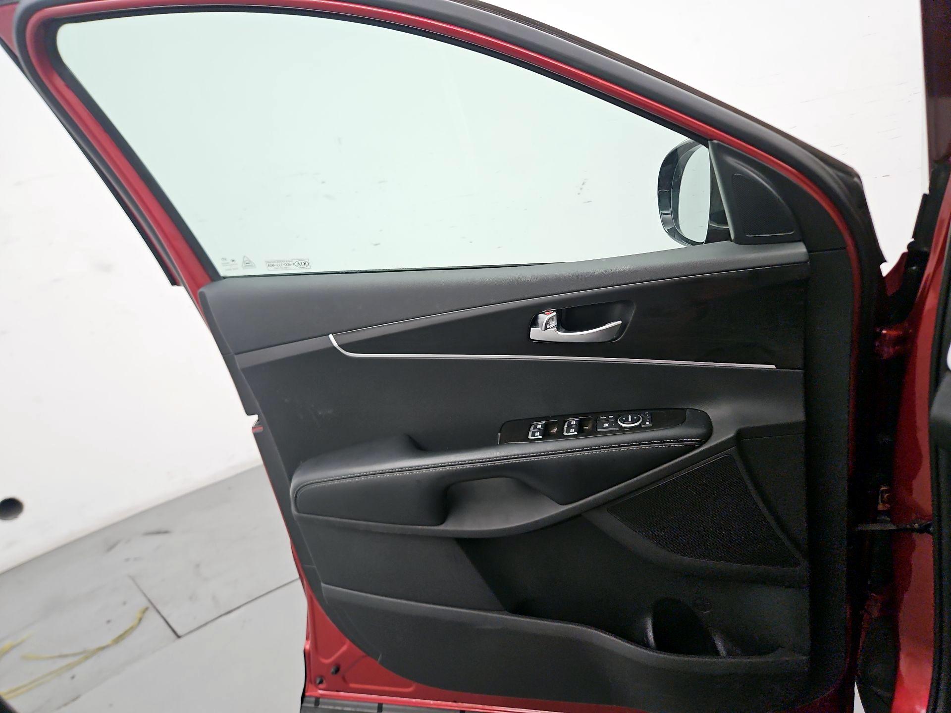 Thumbnail: 2019 Kia Sorento - 12
