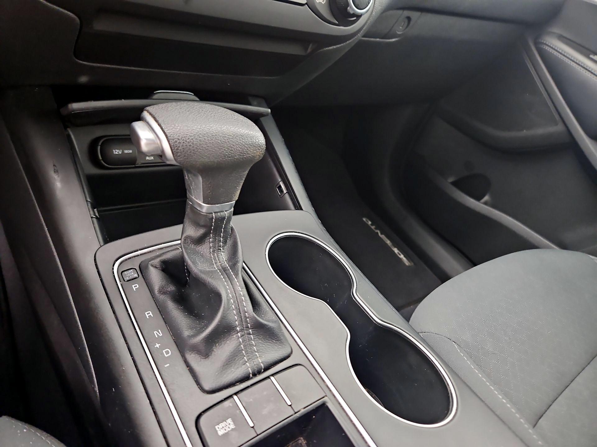 Thumbnail: 2019 Kia Sorento - 17
