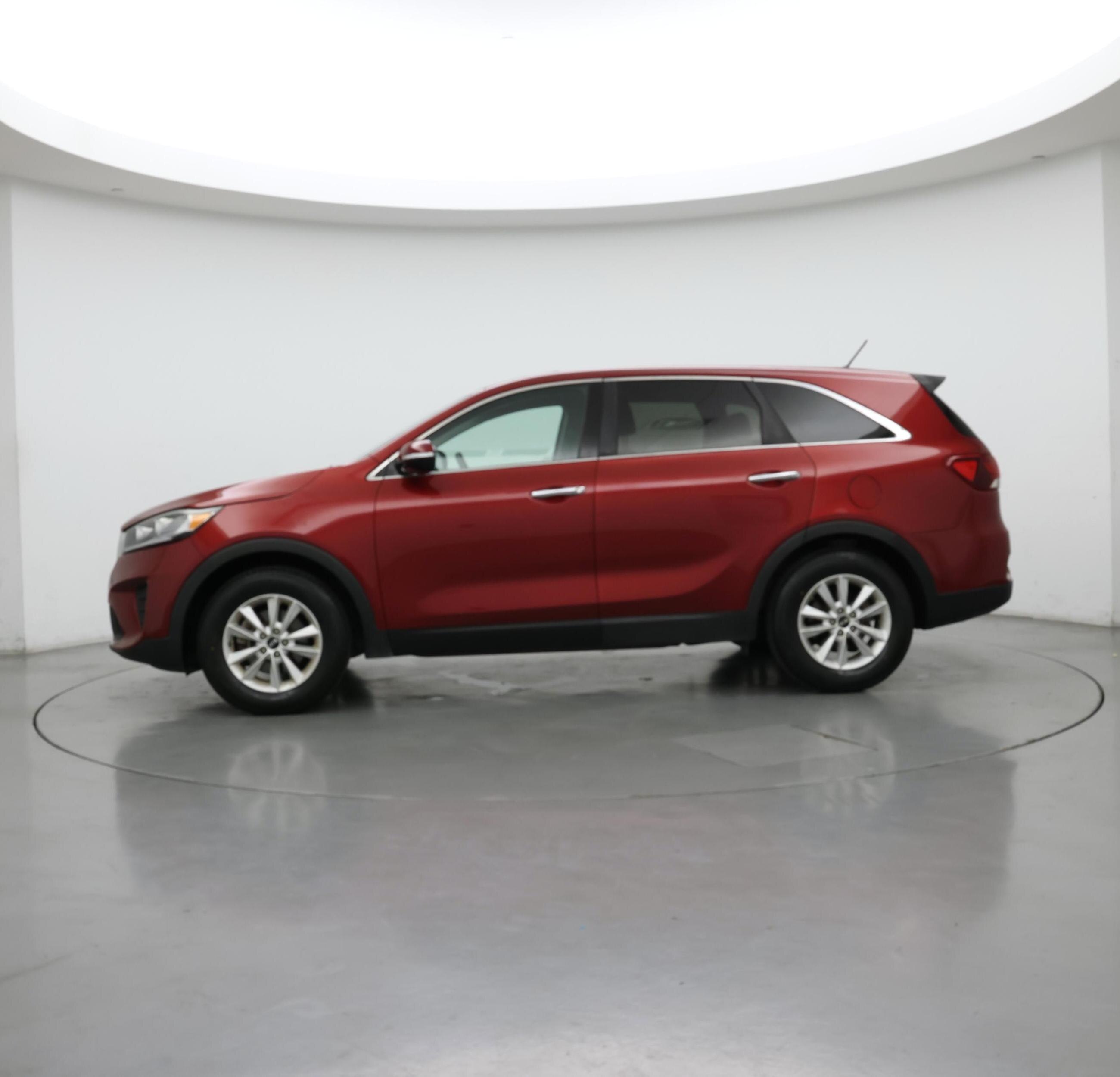 Thumbnail: 2019 Kia Sorento - 3