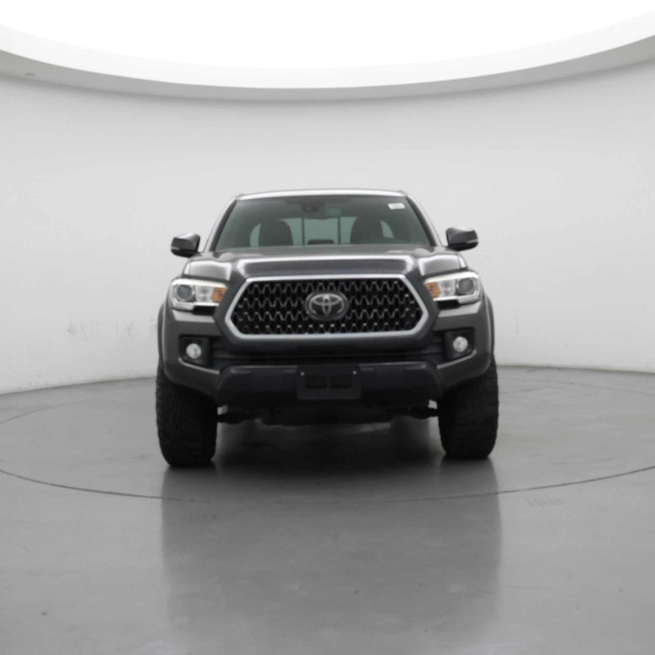 Thumbnail: 2018 Toyota Tacoma - 5