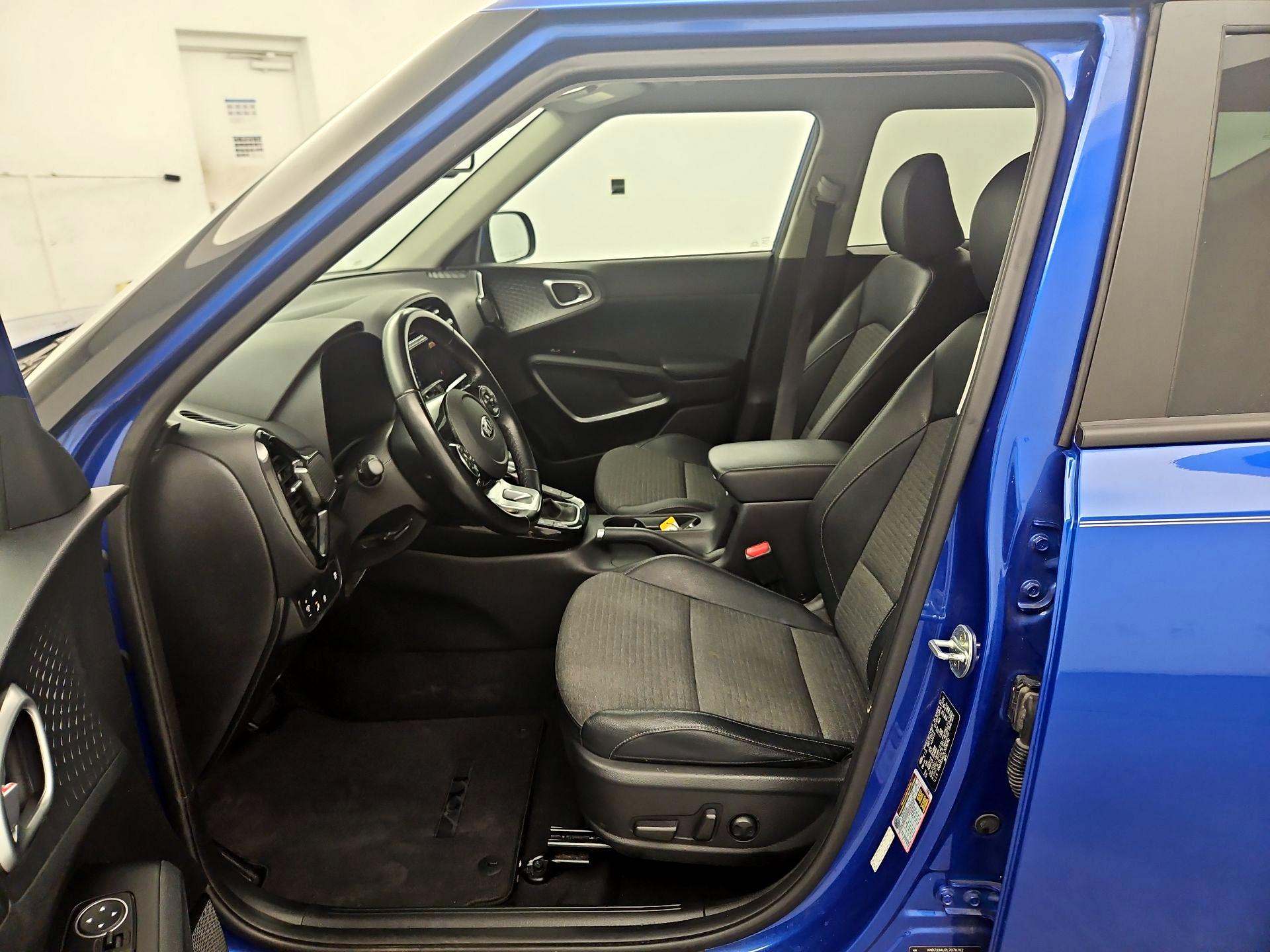Thumbnail: 2020 Kia Soul - 11