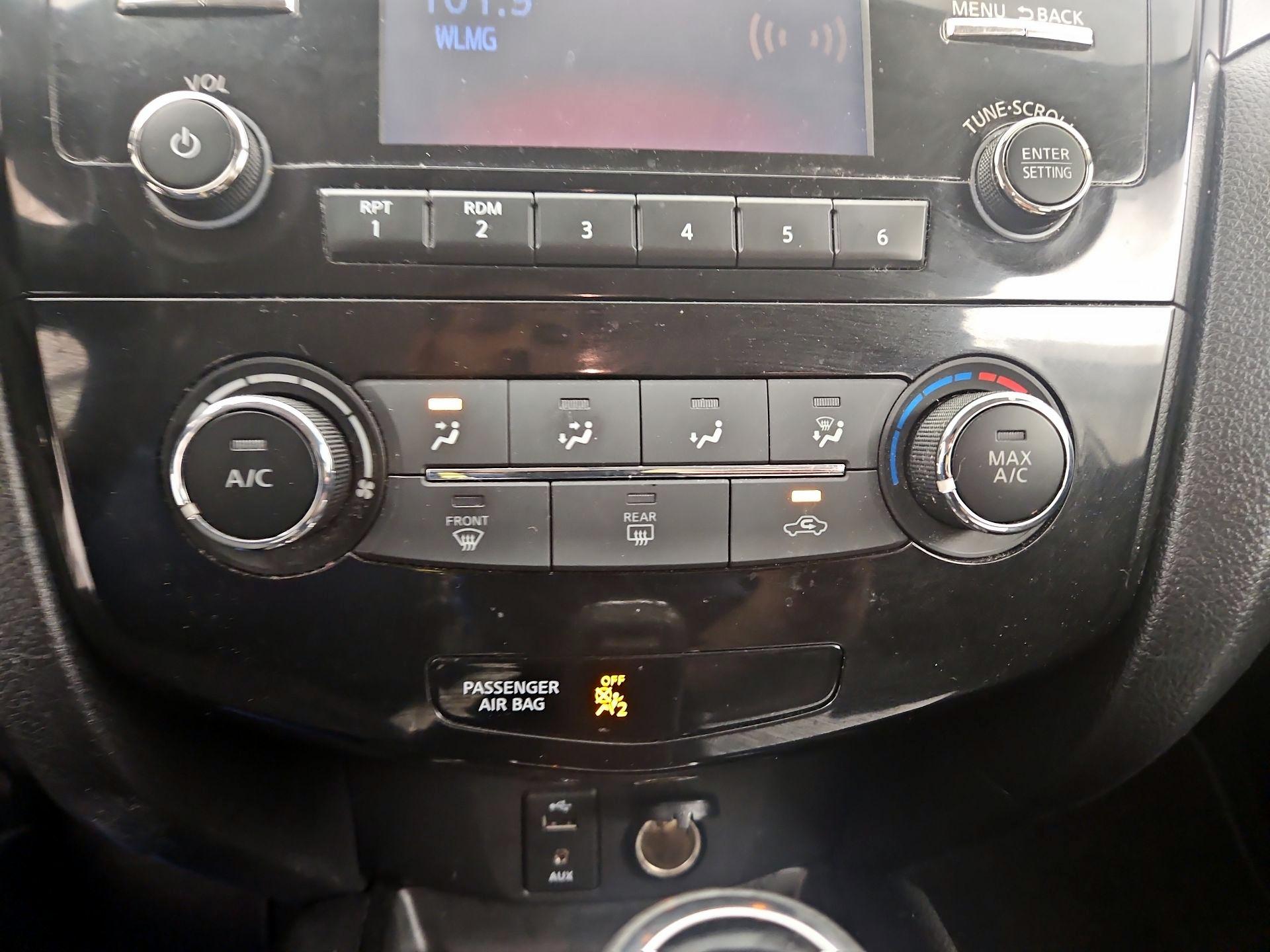 Thumbnail: 2017 Nissan Rogue Sport - 15