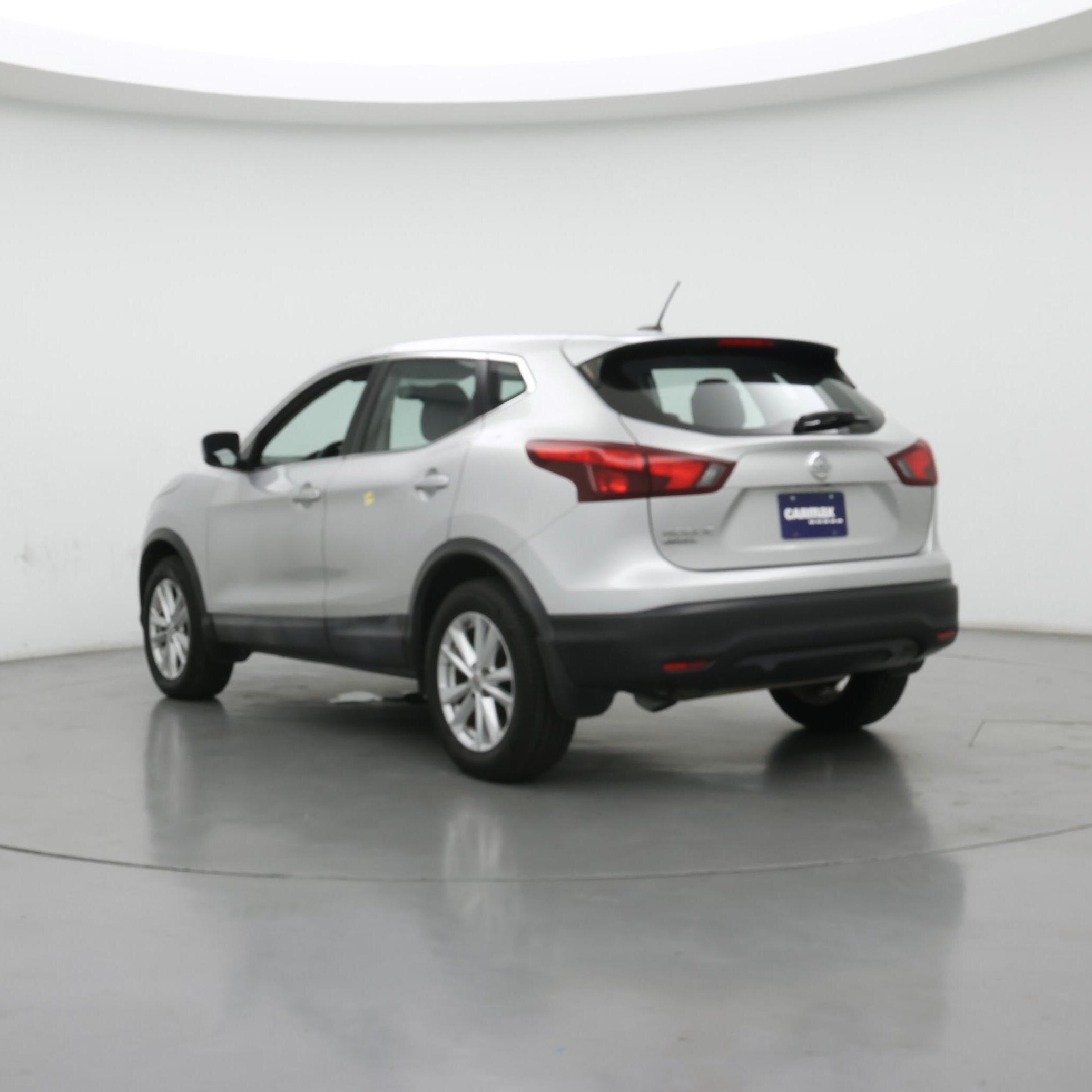 Thumbnail: 2017 Nissan Rogue Sport - 2