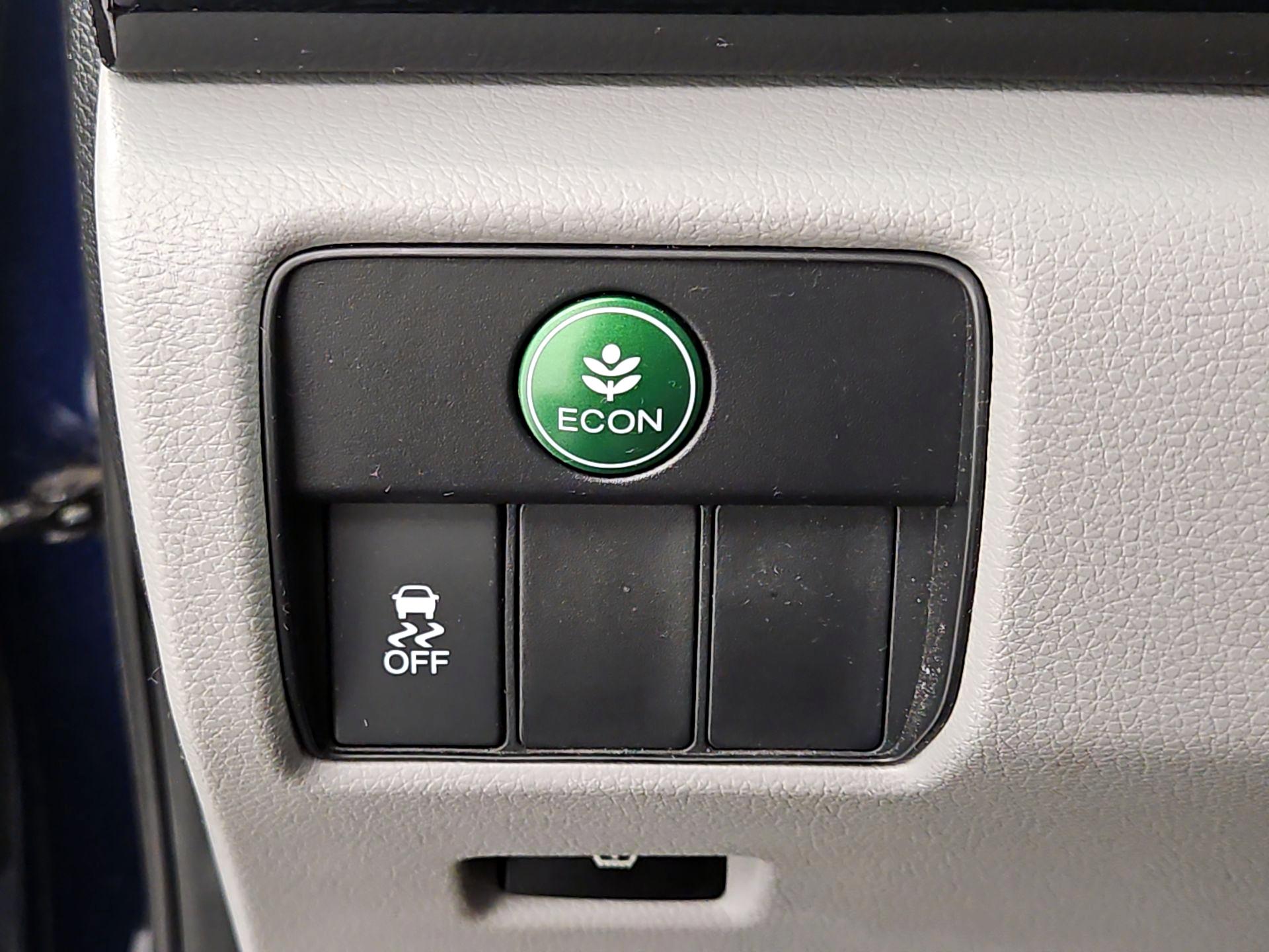 Thumbnail: 2016 Honda Accord - 13