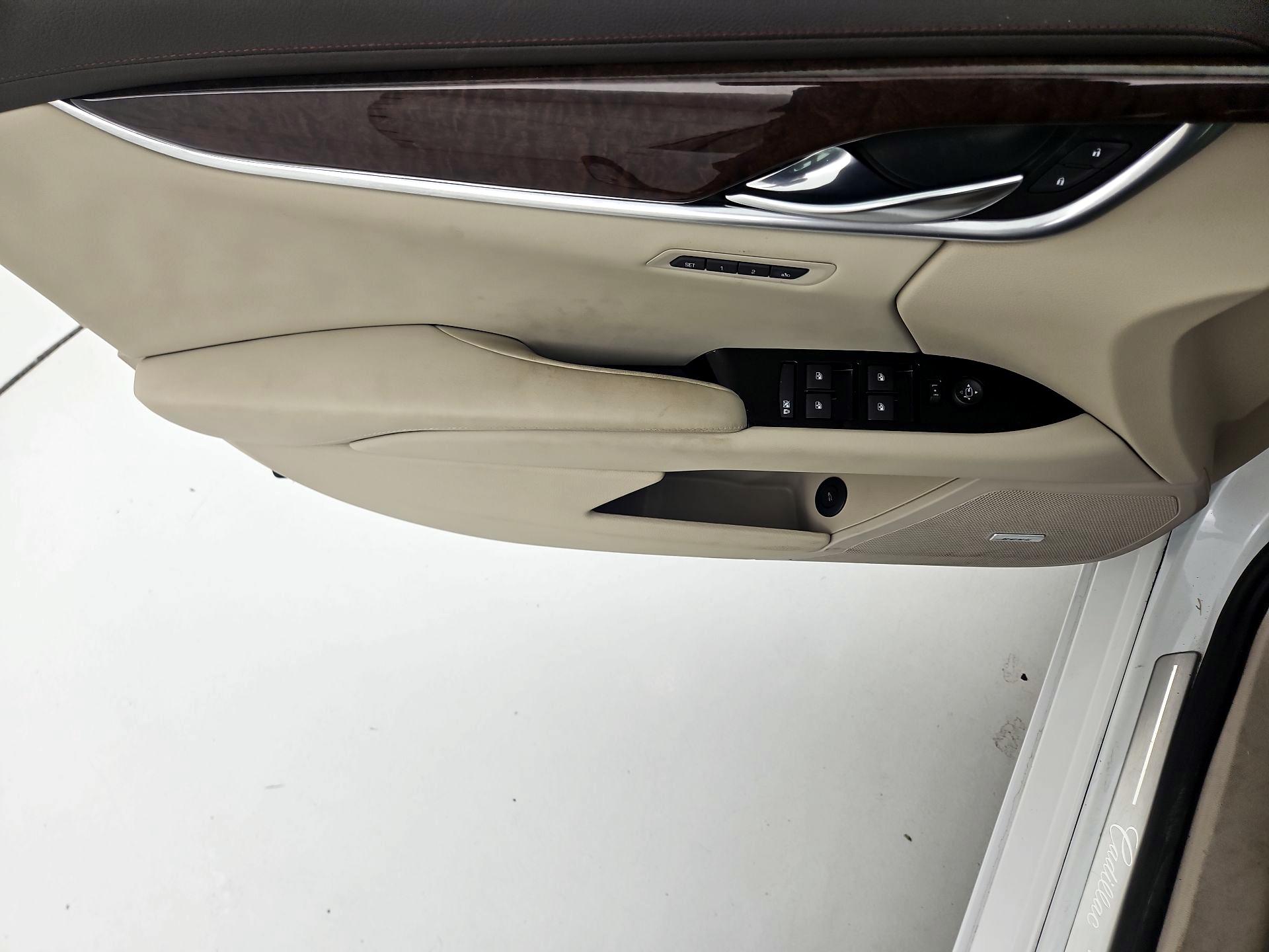 Thumbnail: 2016 Cadillac XTS - 12