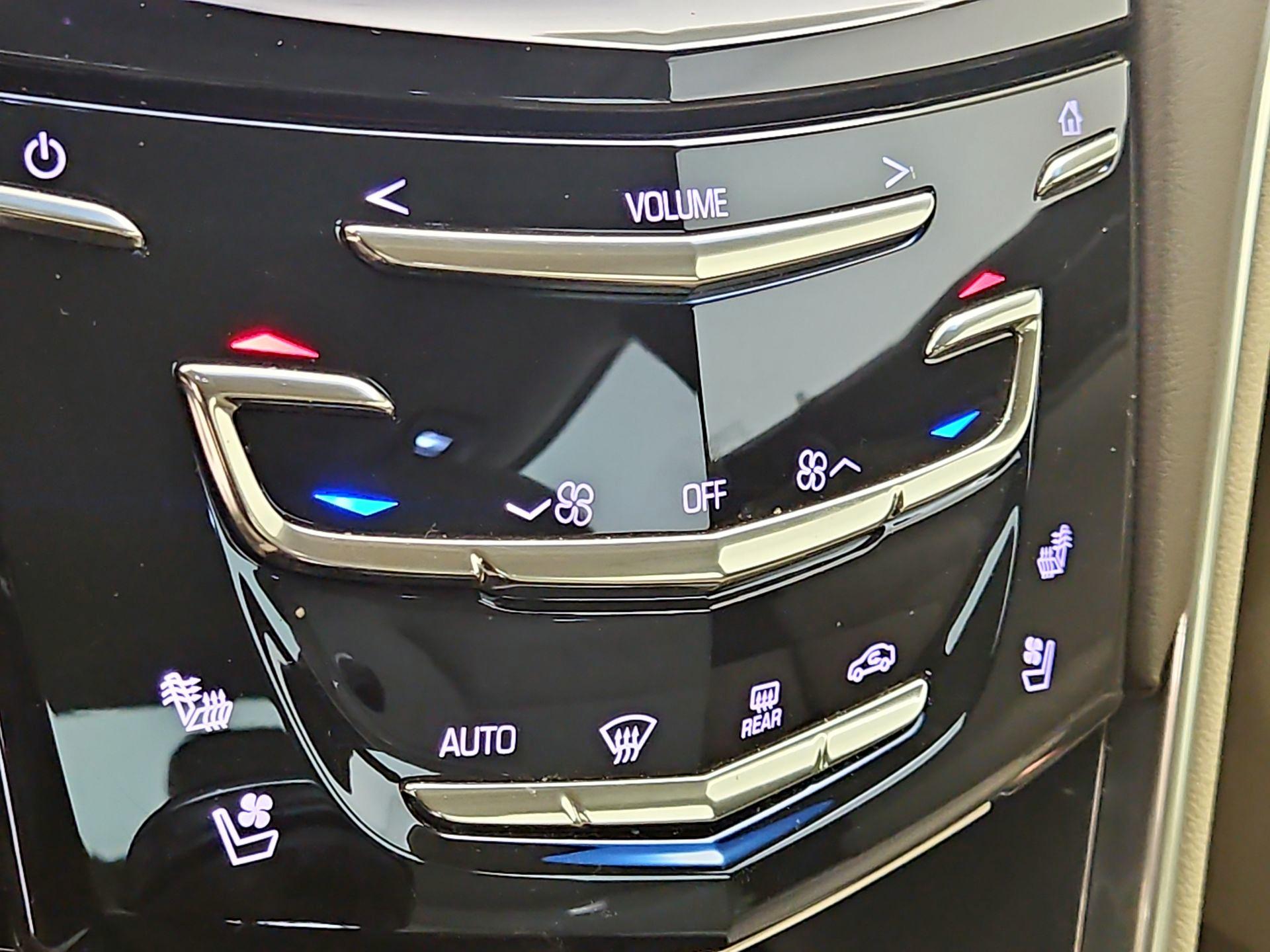 Thumbnail: 2016 Cadillac XTS - 16