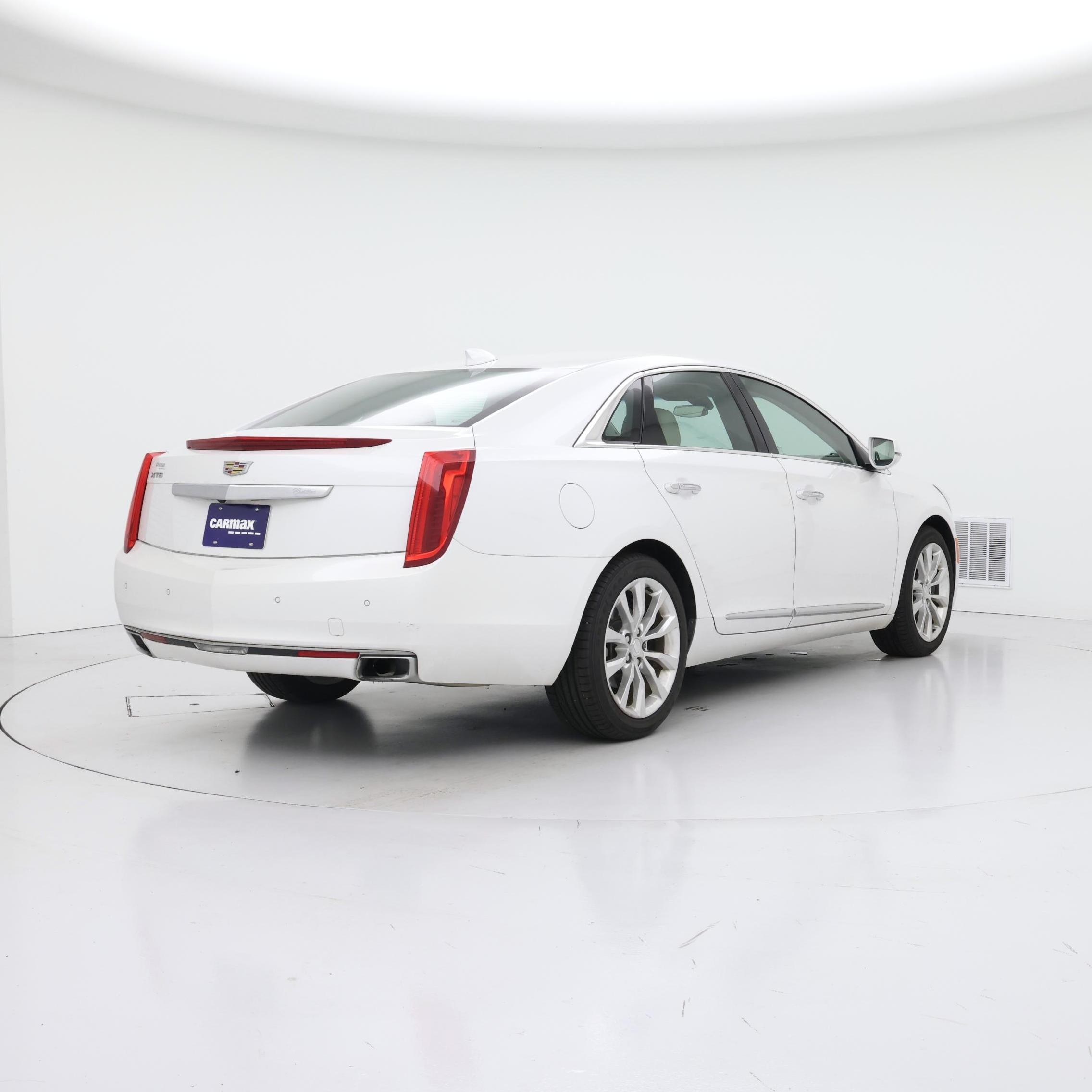 Thumbnail: 2016 Cadillac XTS - 8