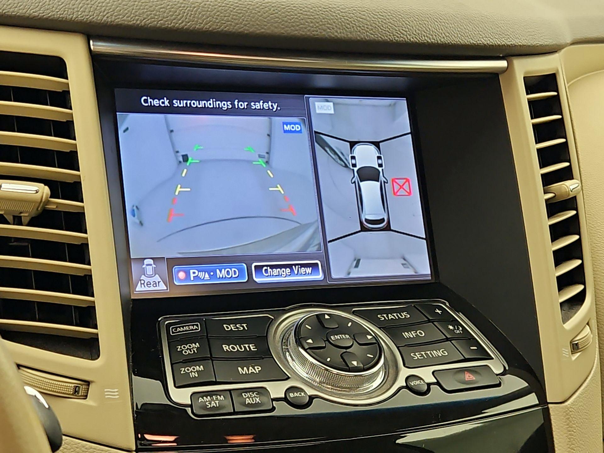 Thumbnail: 2016 INFINITI QX70 - 14