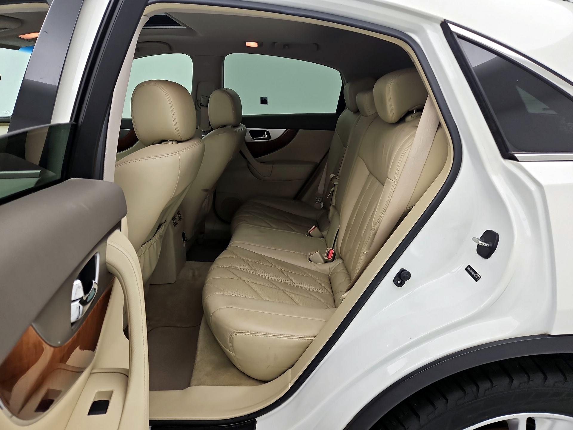 Thumbnail: 2016 INFINITI QX70 - 20