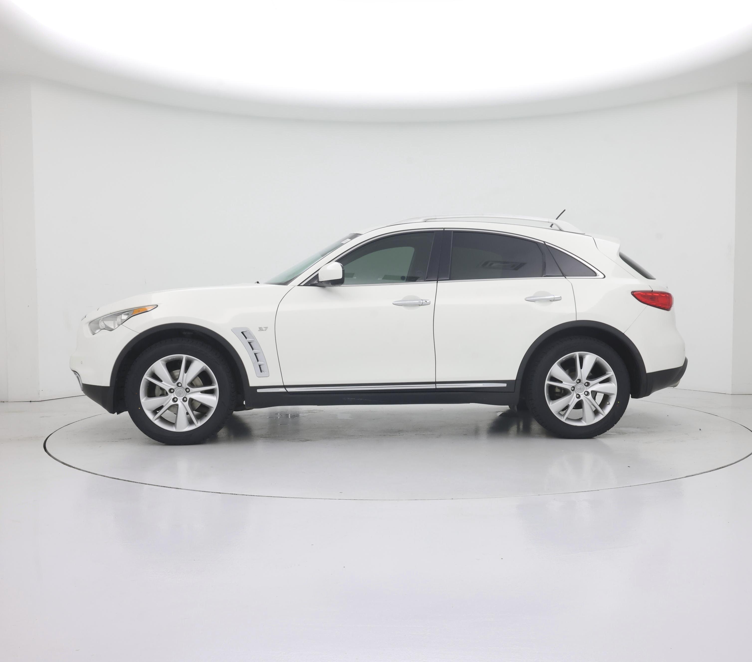 Thumbnail: 2016 INFINITI QX70 - 3