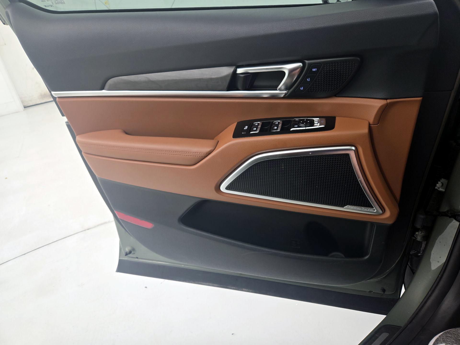Thumbnail: 2024 Kia Telluride - 12
