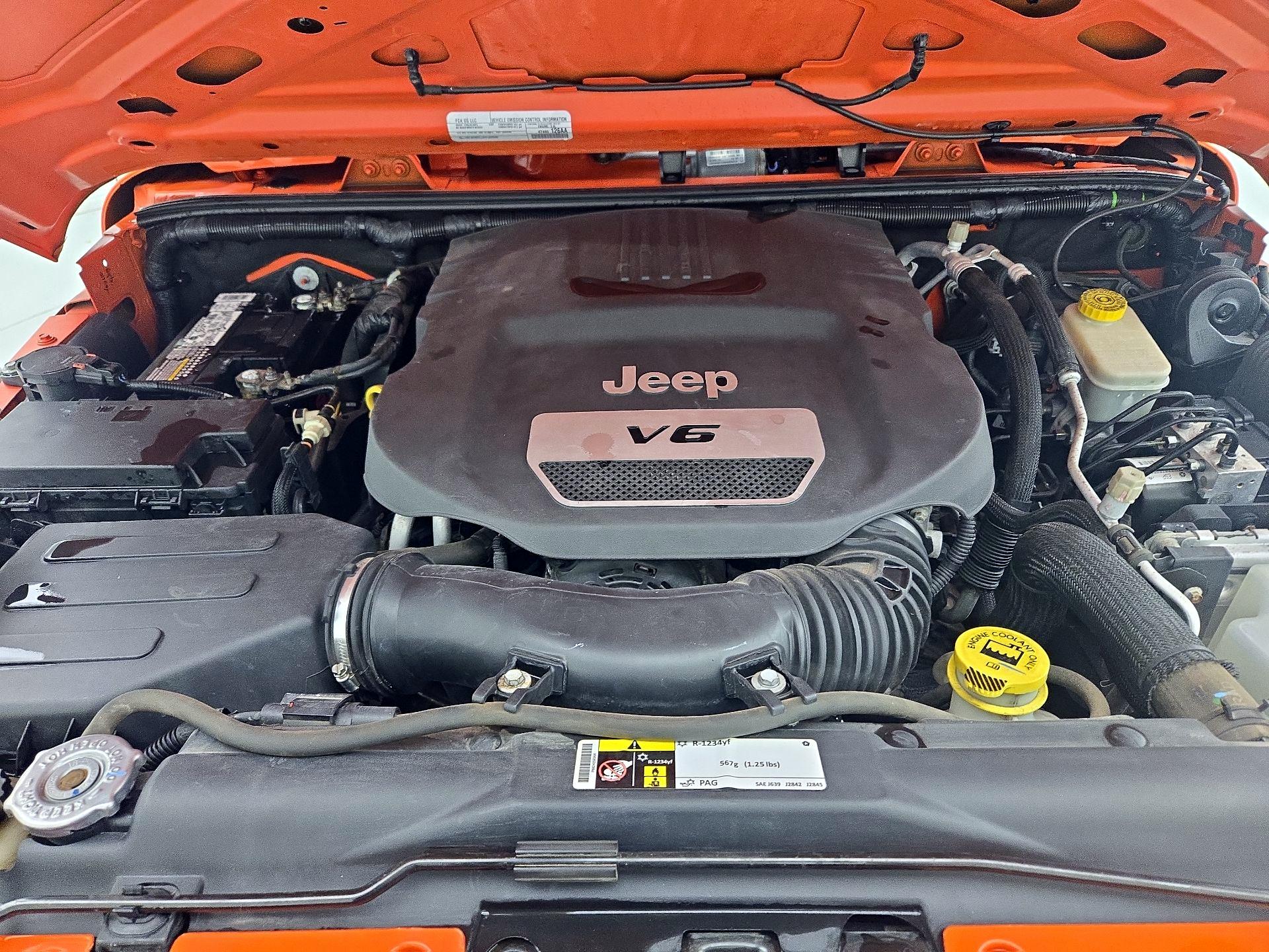 Thumbnail: 2015 Jeep Wrangler - 19