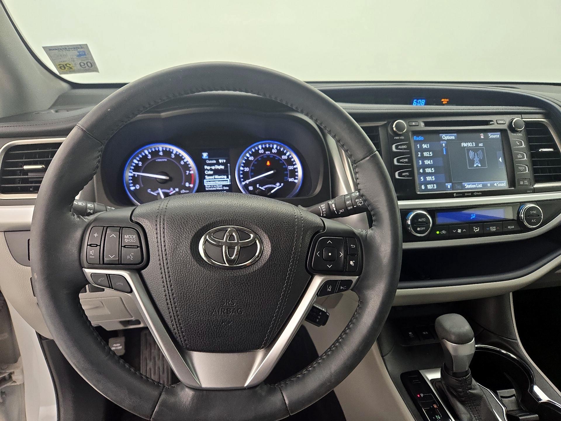 Thumbnail: 2018 Toyota Highlander - 10
