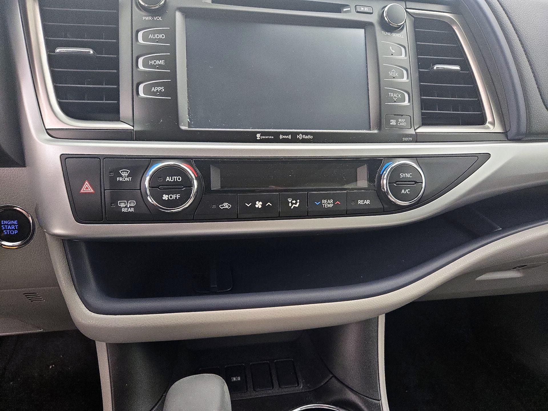 Thumbnail: 2018 Toyota Highlander - 16