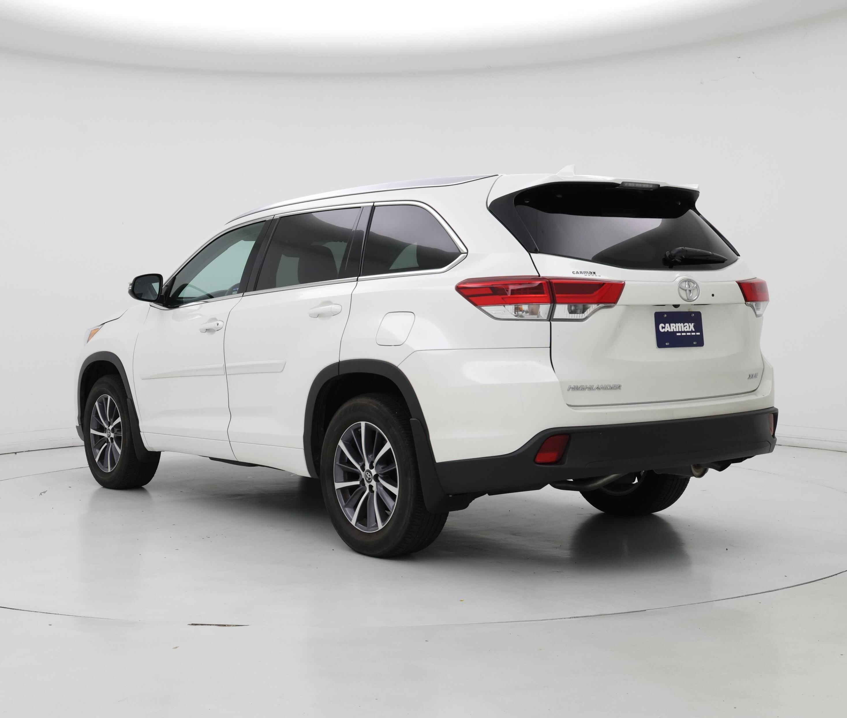 Thumbnail: 2018 Toyota Highlander - 2