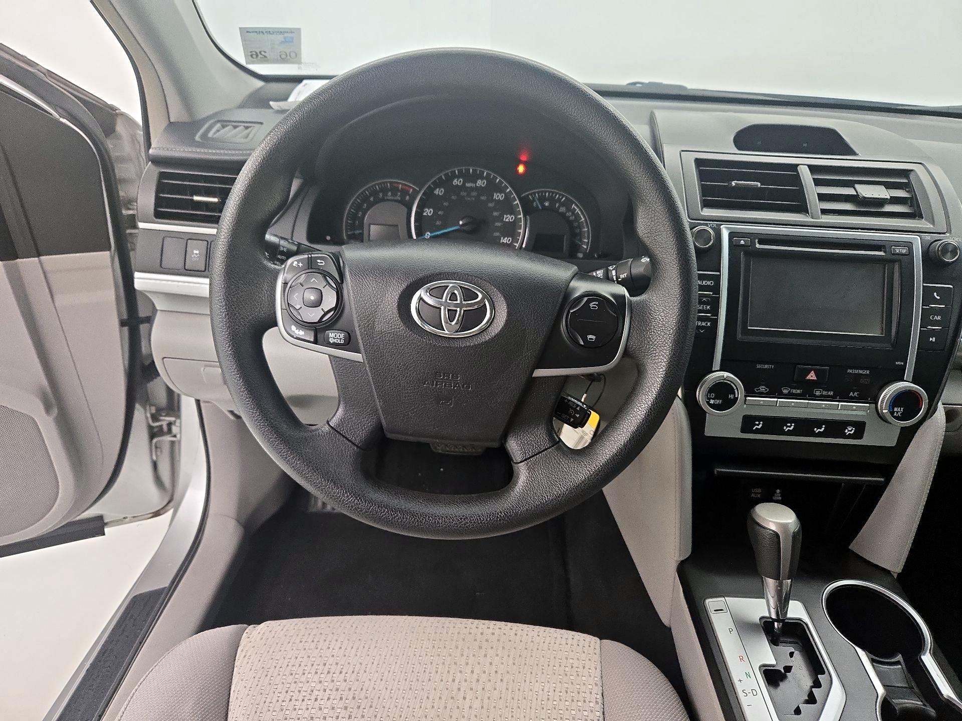 Thumbnail: 2014 Toyota Camry - 10