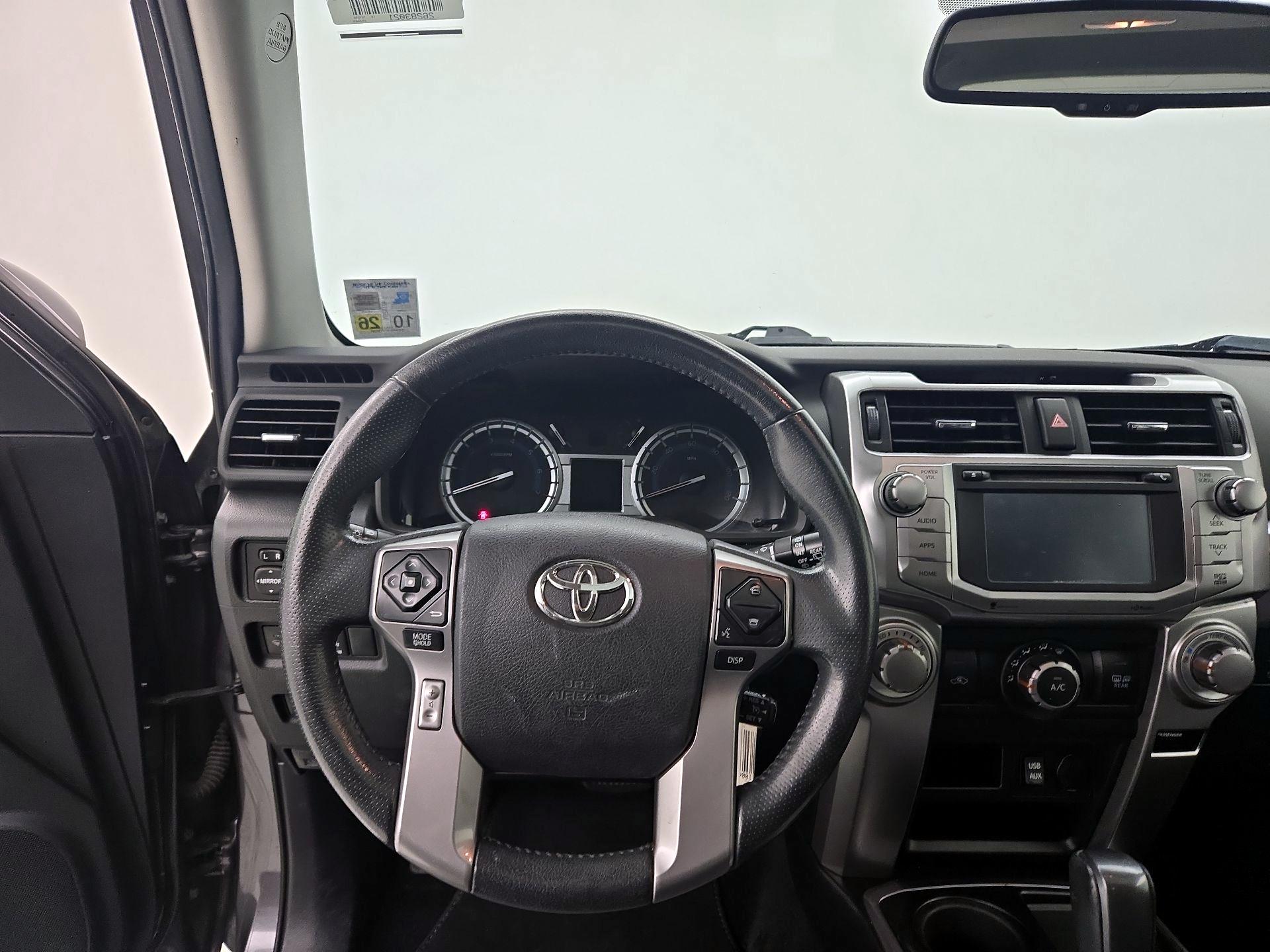 Thumbnail: 2016 Toyota 4Runner - 10