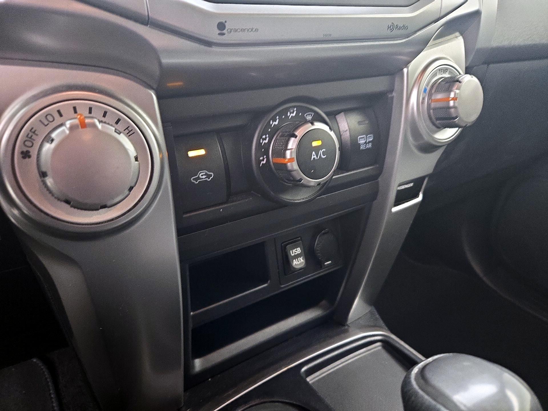 Thumbnail: 2016 Toyota 4Runner - 16