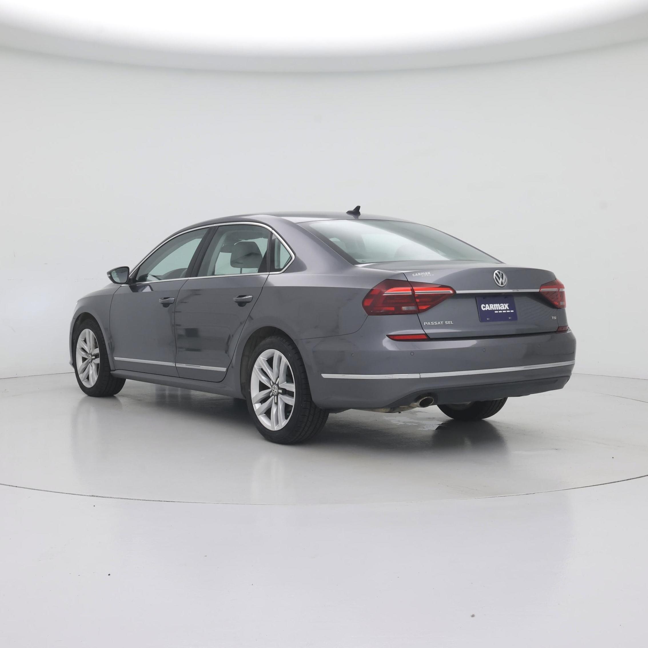 Thumbnail: 2017 Volkswagen Passat - 2
