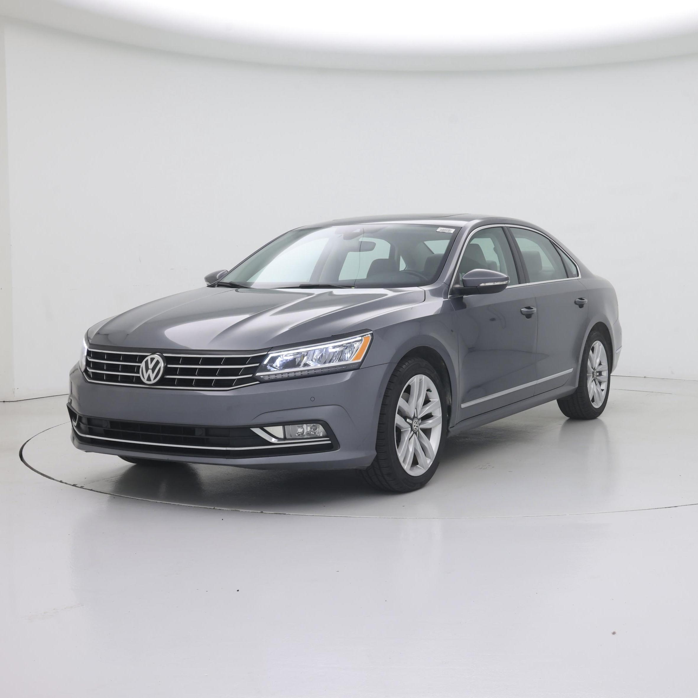 Thumbnail: 2017 Volkswagen Passat - 4