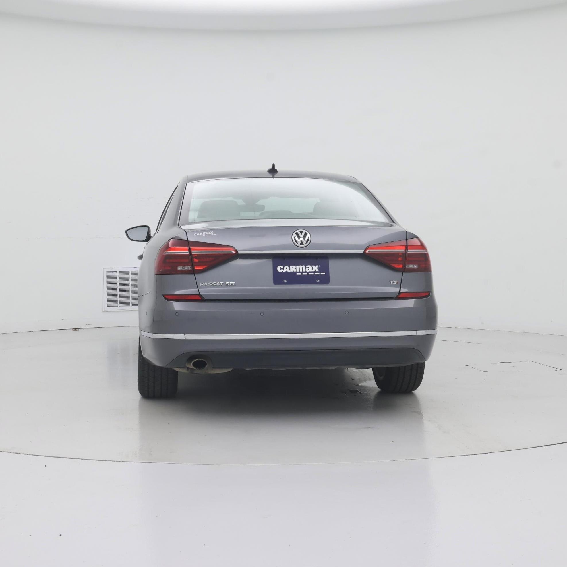 Thumbnail: 2017 Volkswagen Passat - 6