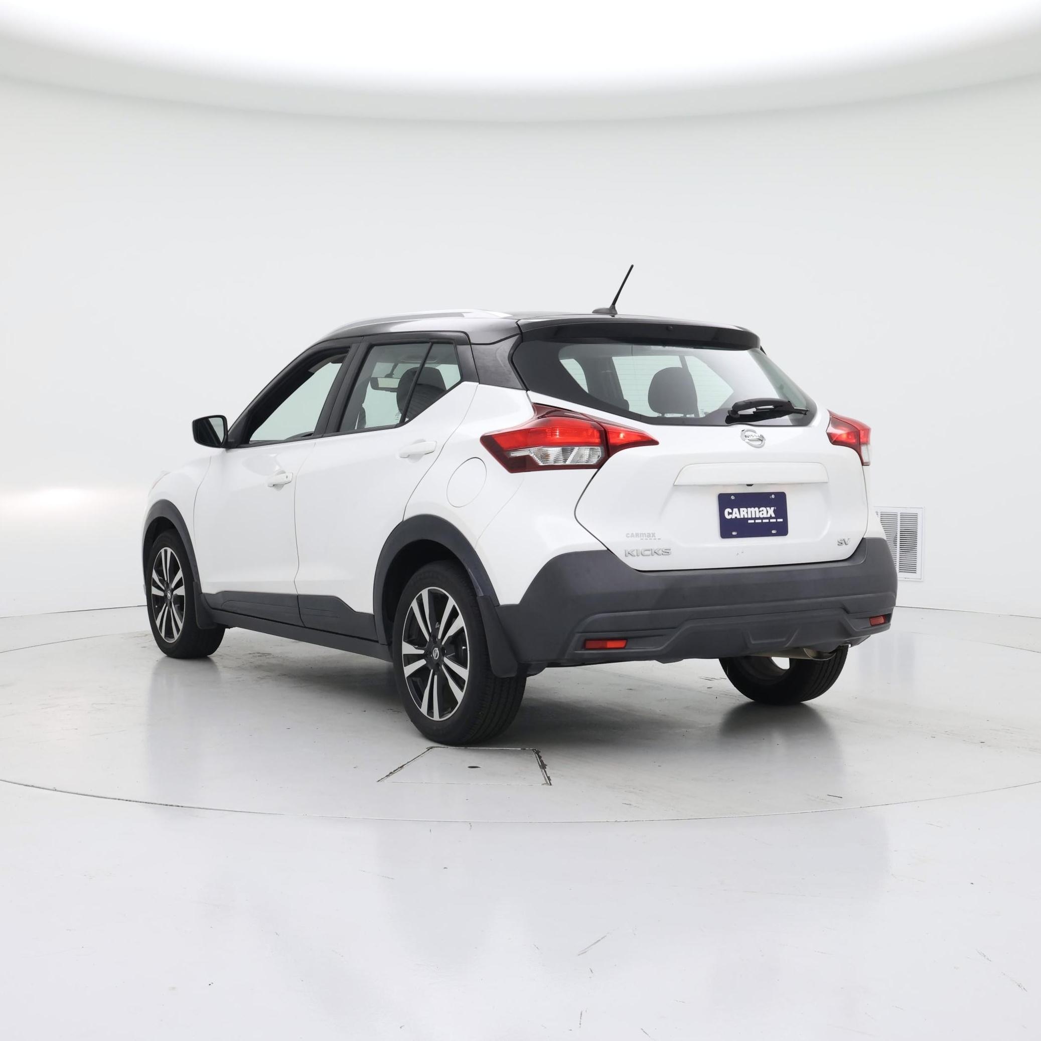 Thumbnail: 2019 Nissan Kicks - 2