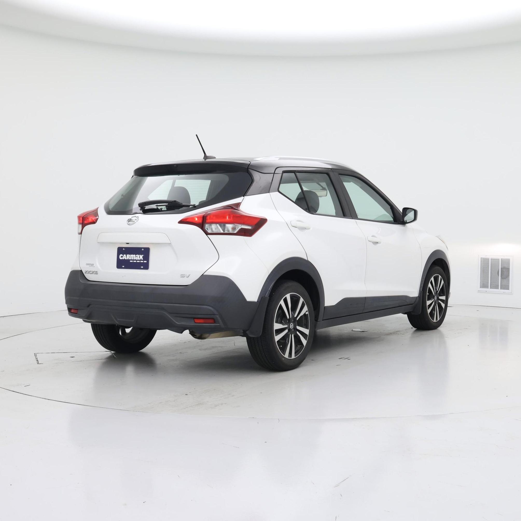 Thumbnail: 2019 Nissan Kicks - 8