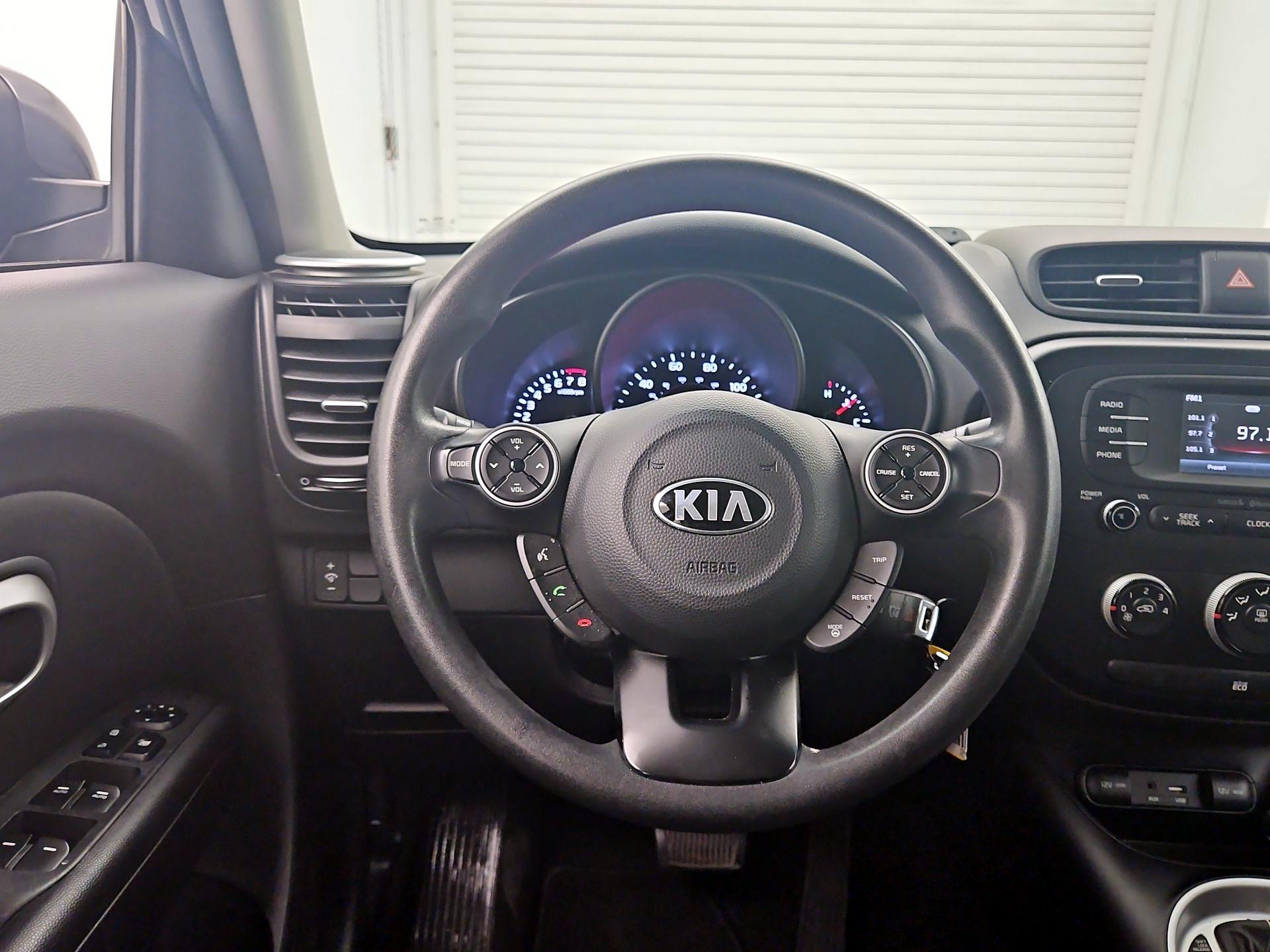 Thumbnail: 2016 Kia Soul - 10