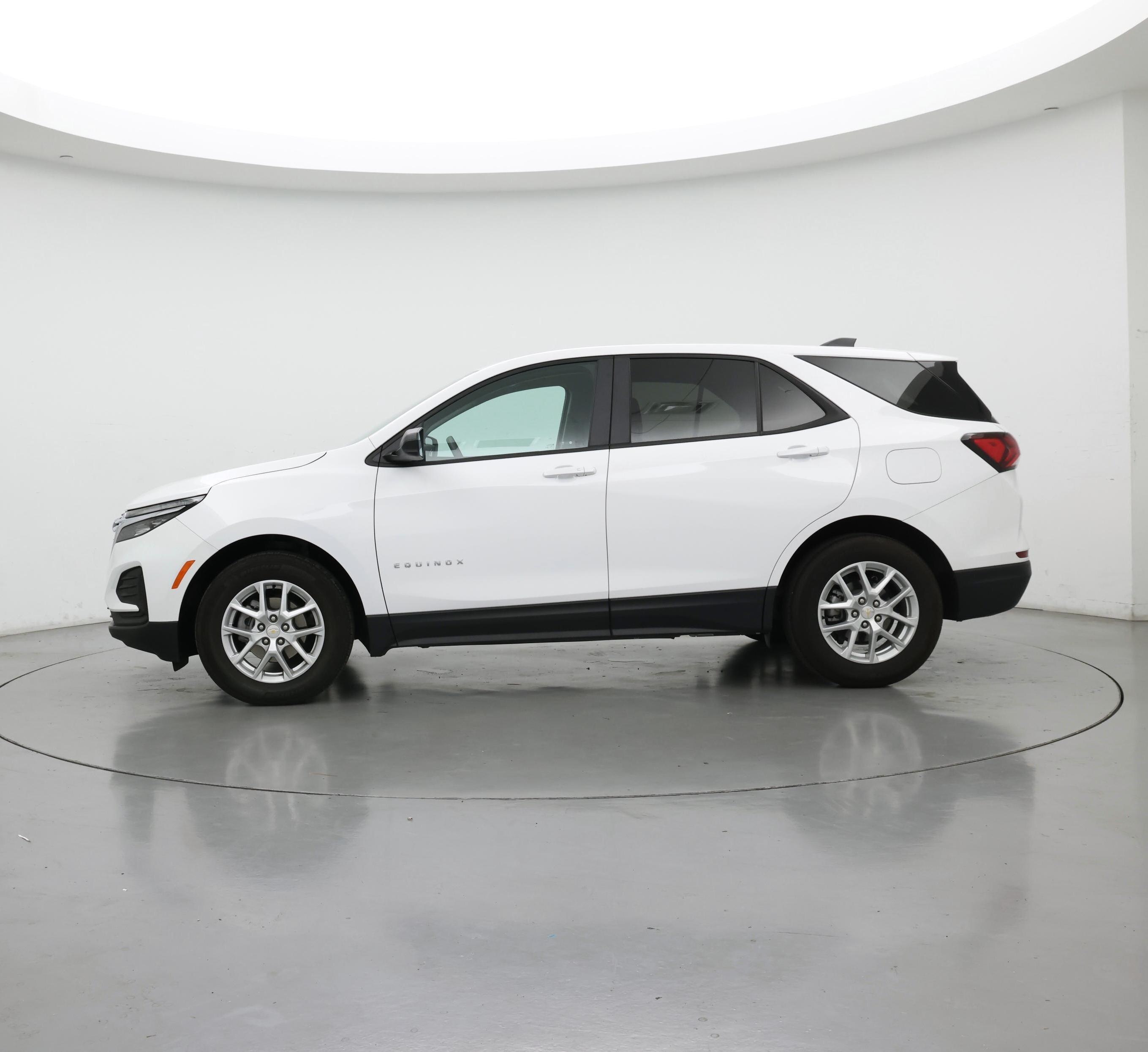 Thumbnail: 2024 Chevrolet Equinox - 3